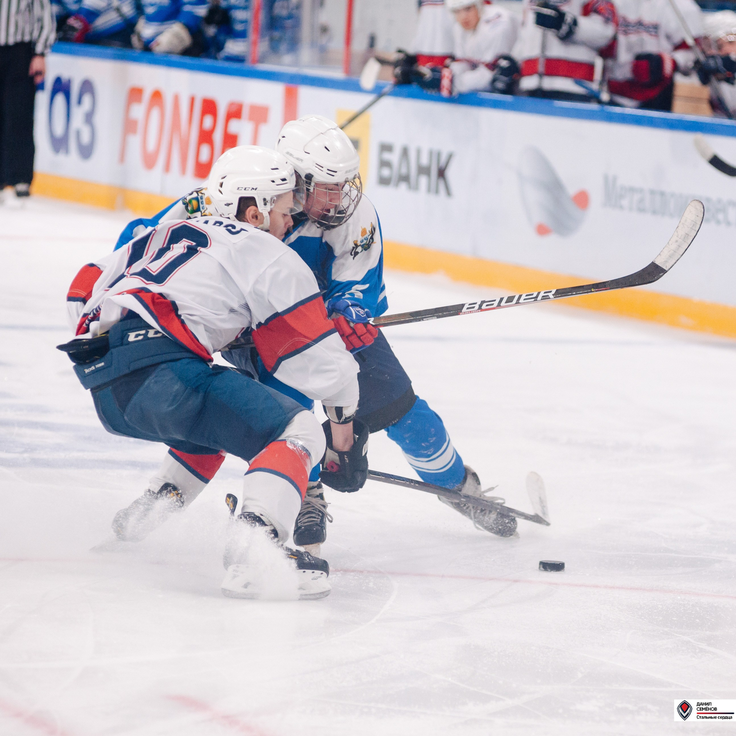 Чемпионат СХЛ. Стальные сердца — Газовик. Фотограф Магнитогорск Данил Семенов
