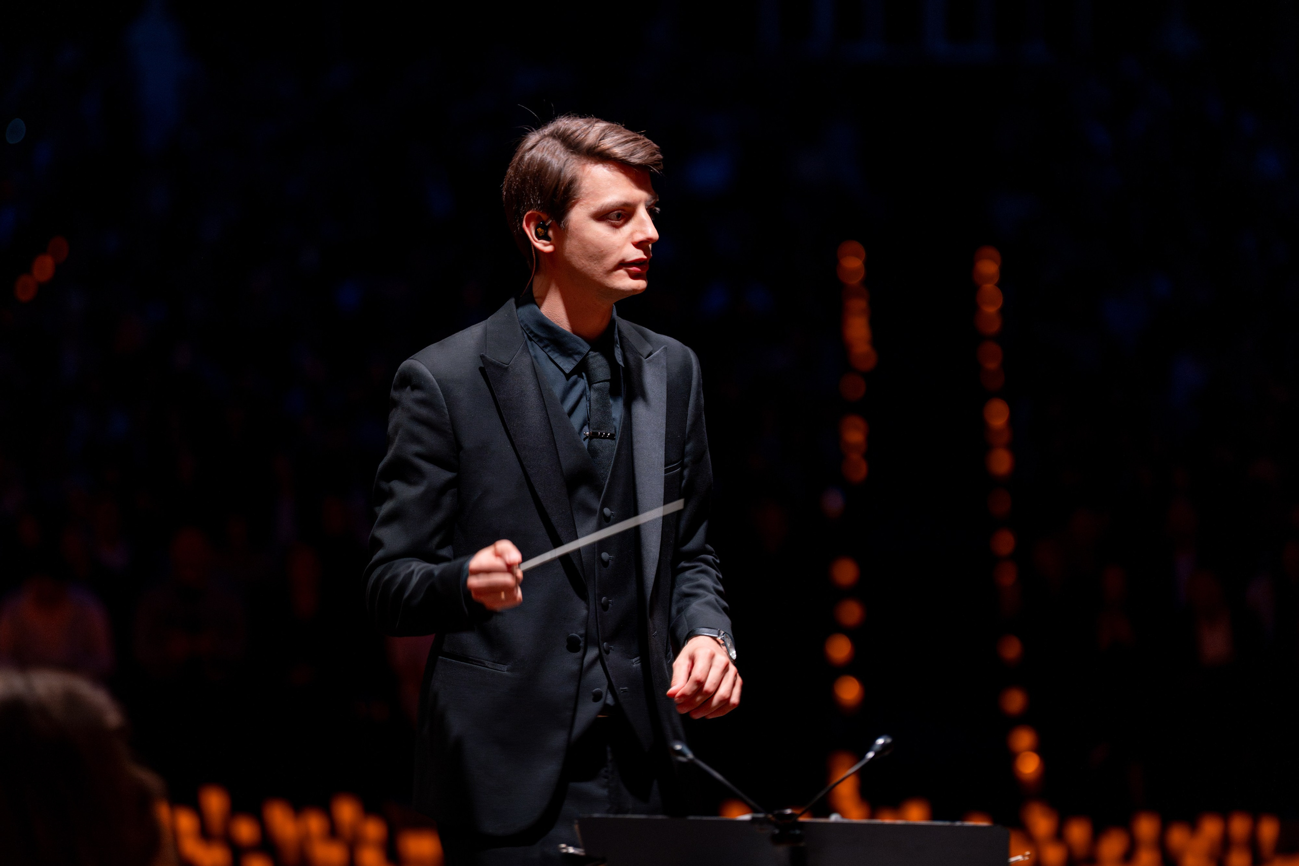 Симфонический оркестр Lumisfera при свечах. Фотограф Никита Комаров