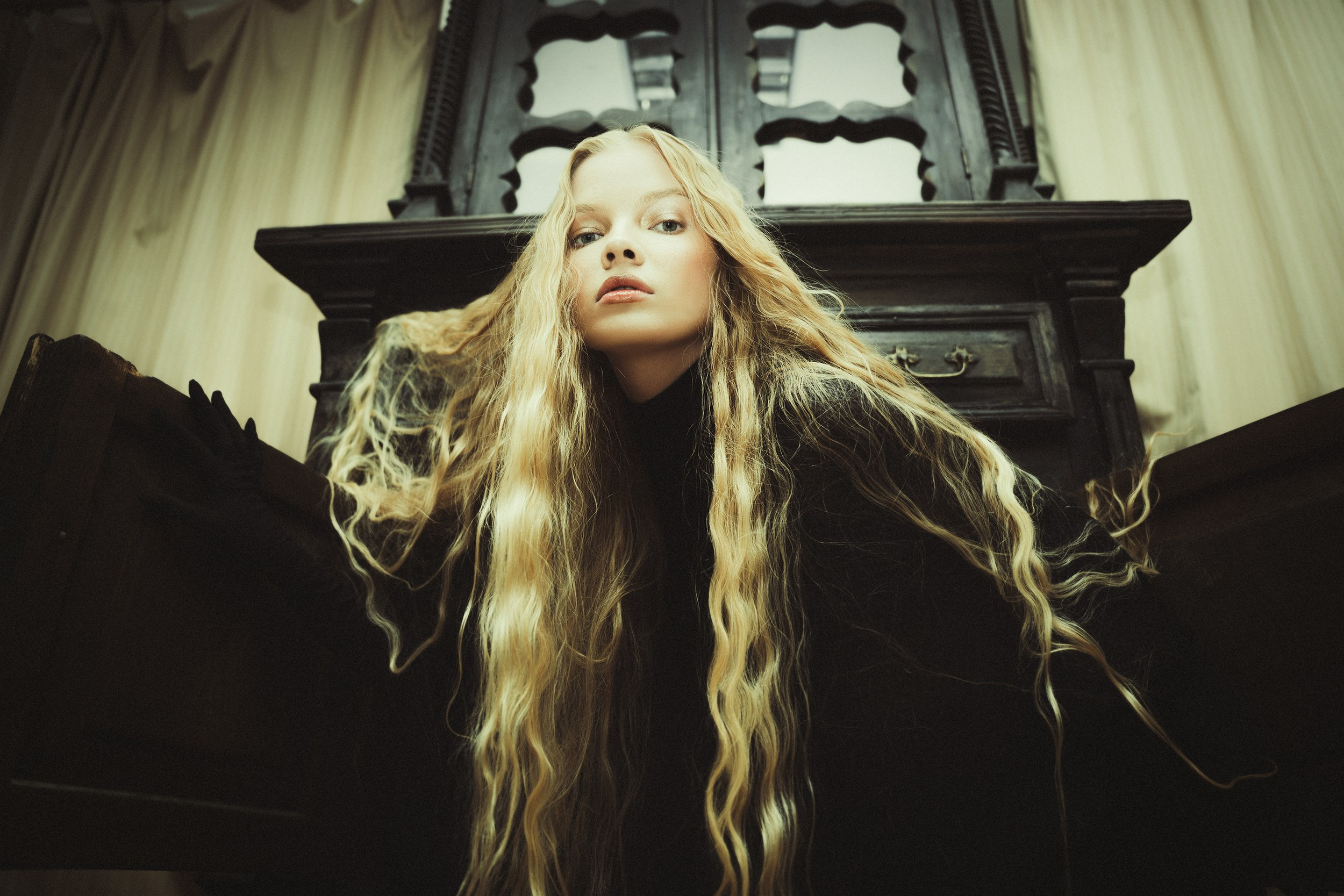 PORTRAITS. TUTSARKIS — Art Director | Stylist | Photographer