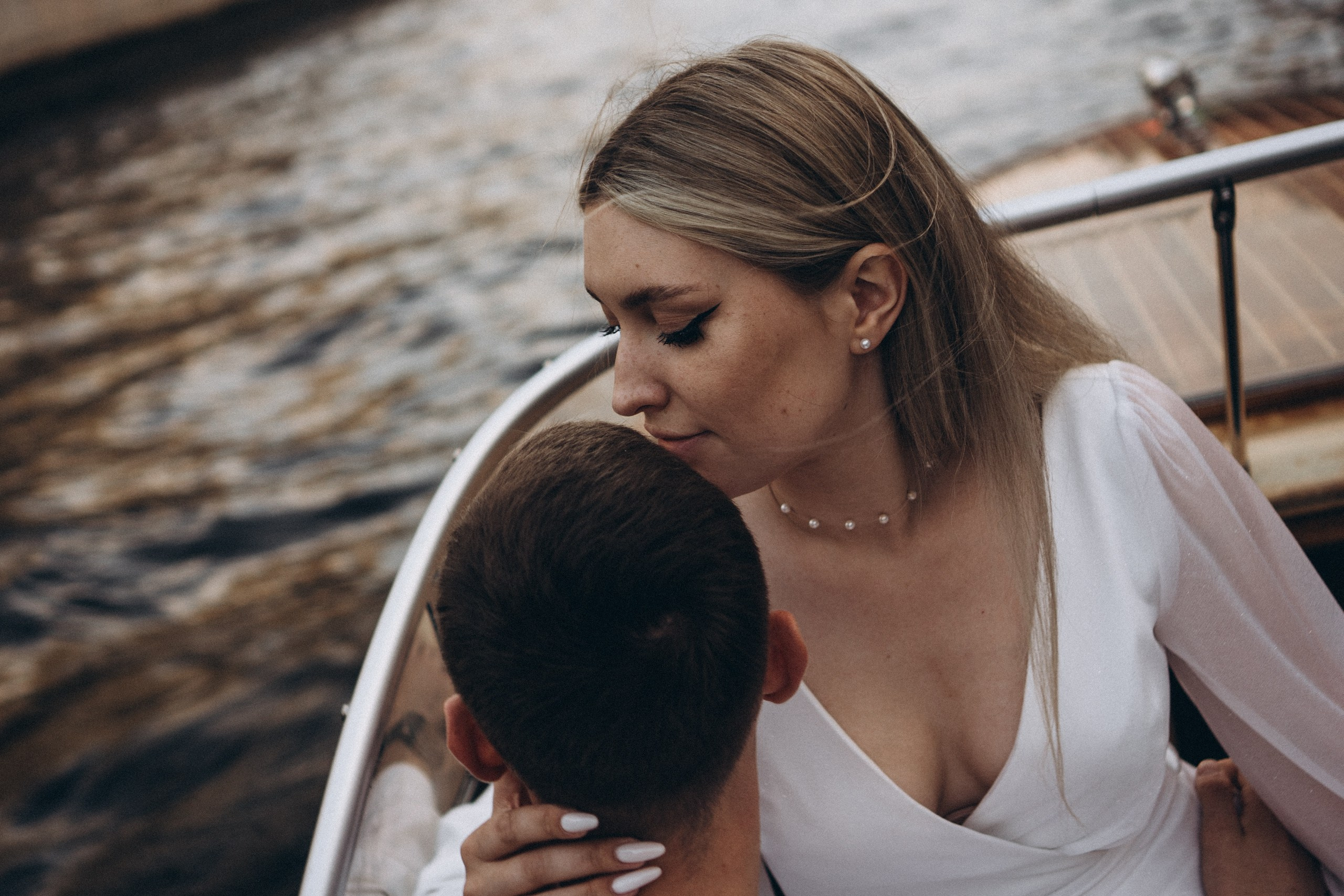 СВАДЕНБНАЯ СЬЕМКА НА КАТЕРЕ ПО КАНАЛАМ САНКТ-ПЕТЕРБУРГА И В АКВАТОРИИ НЕВЫ. Профессиональный фотограф, Санкт-Петербург — Виктория Богомолова