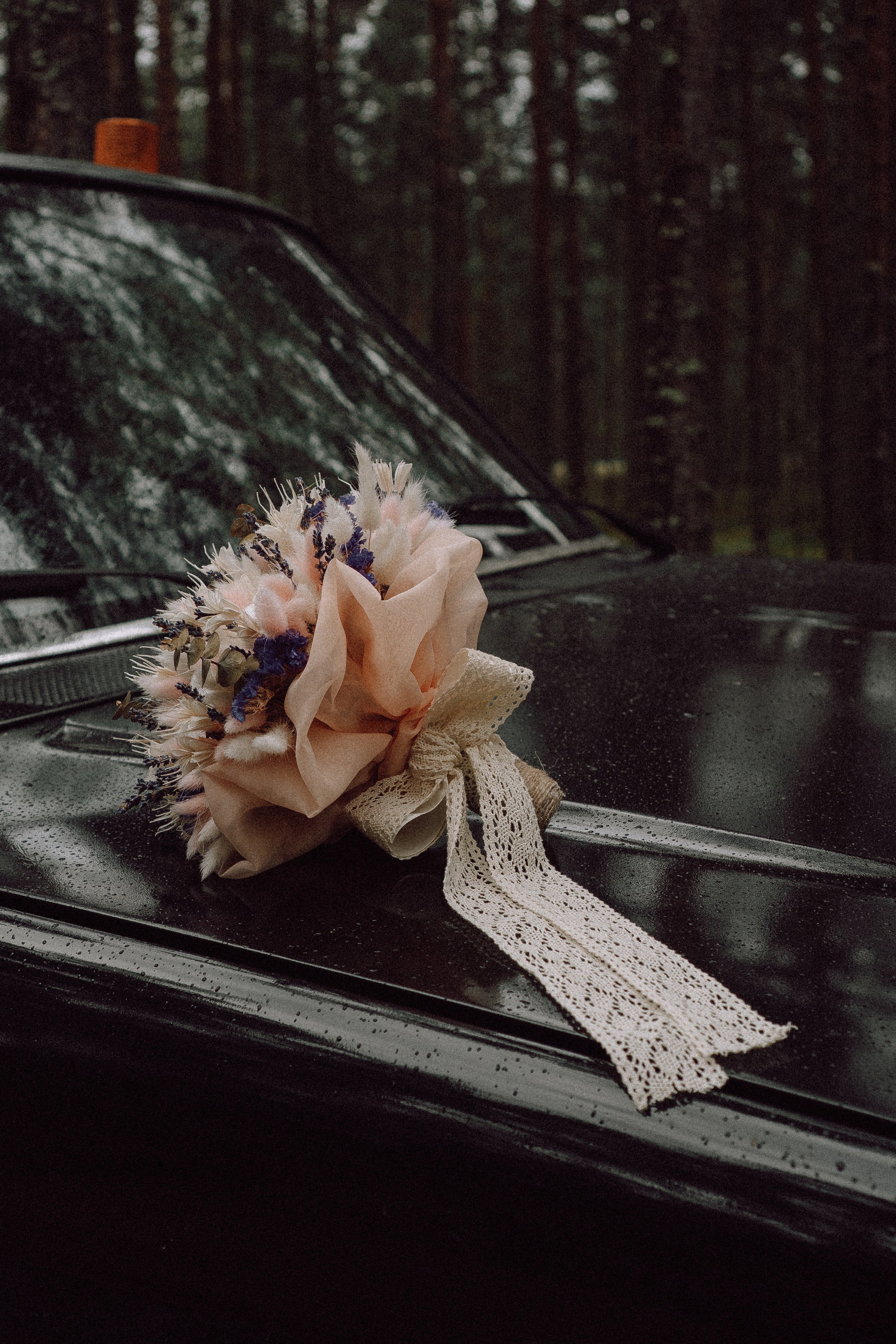 СВАДЕБНАЯ ФОТОСЕССИИЯ ПАРЫ В ГОРОДЕ ПРИОЗЕРСК В СОСНОВОМ ЛЕСУ И С ПИКАПОМ. Профессиональный фотограф, Санкт-Петербург — Виктория Богомолова