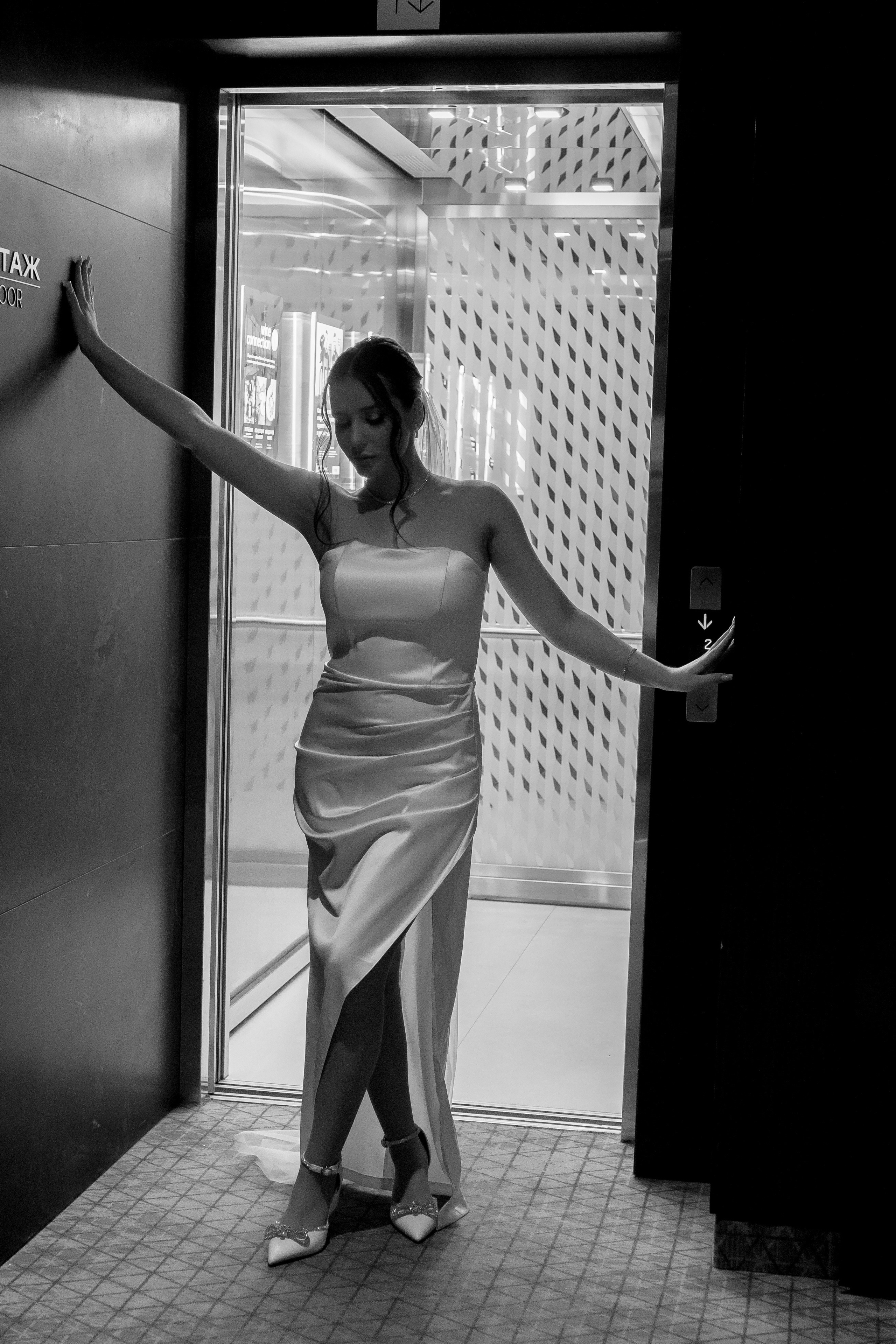 СВАДЕБНАЯ СЬЕМКА СБОРОВ ЖЕНИХА И НЕВЕСТЫ В ОТЕЛЕ И ТАКЖЕ ФОТОСЕССИИЯ В ОТЕЛЕЕ МЕГАПОЛИС БРЯНСК. Профессиональный фотограф, Санкт-Петербург — Виктория Богомолова