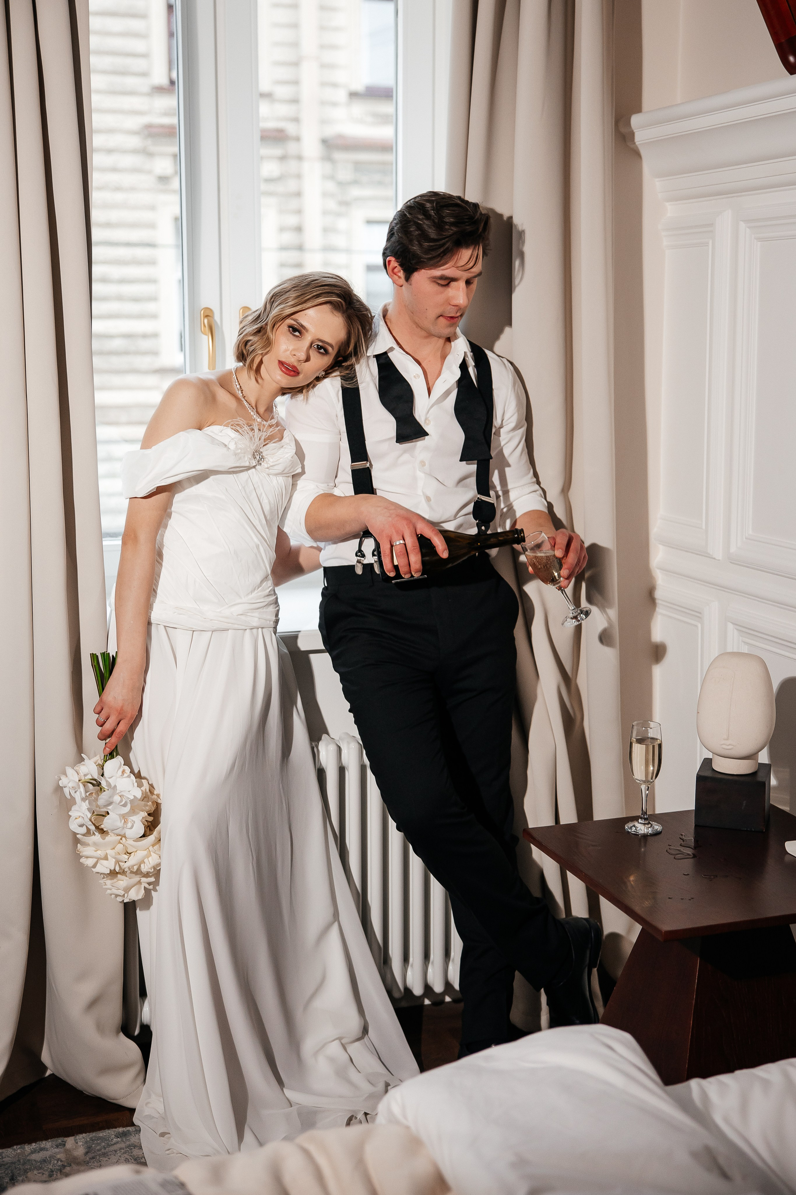 Утро жениха и невесты в отеле. Свадебный и семейный фотограф в Москве Красинская Мария
