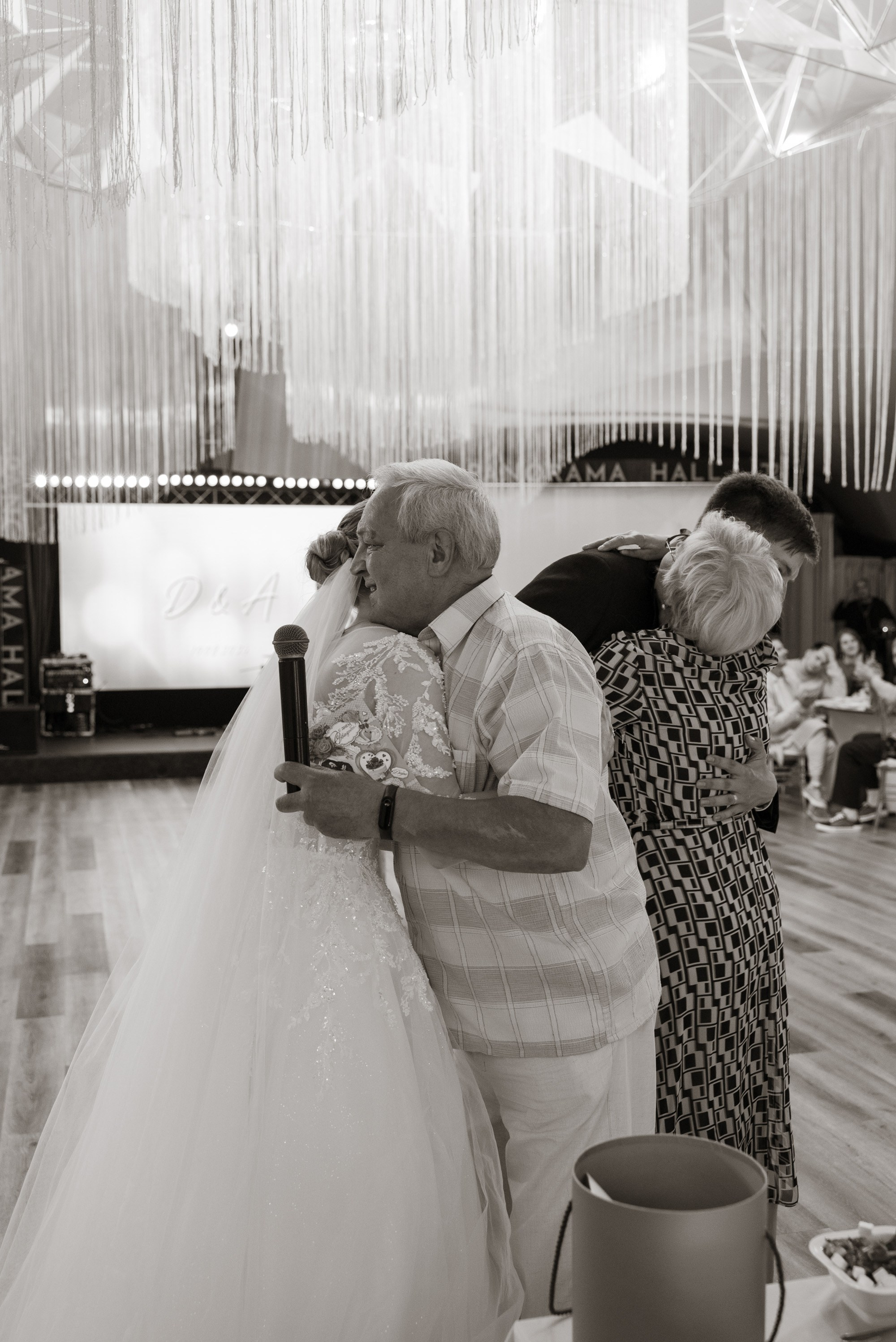 Андрей и Дарина | 10.08.24. Свадебный фотограф в Санкт-Петербурге Владислава Тюльпина