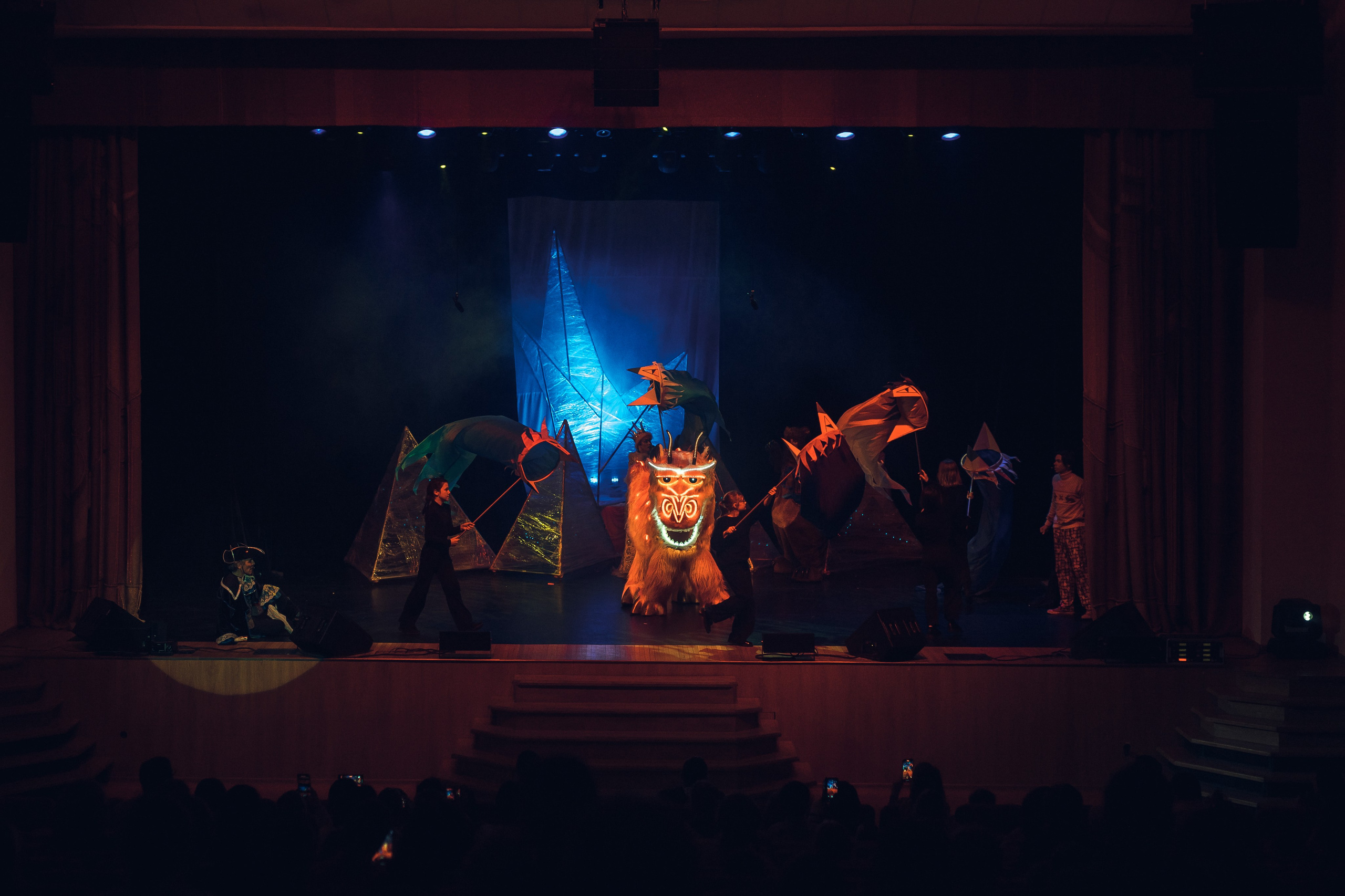 Сцена. Фотограф Людмила Оюн