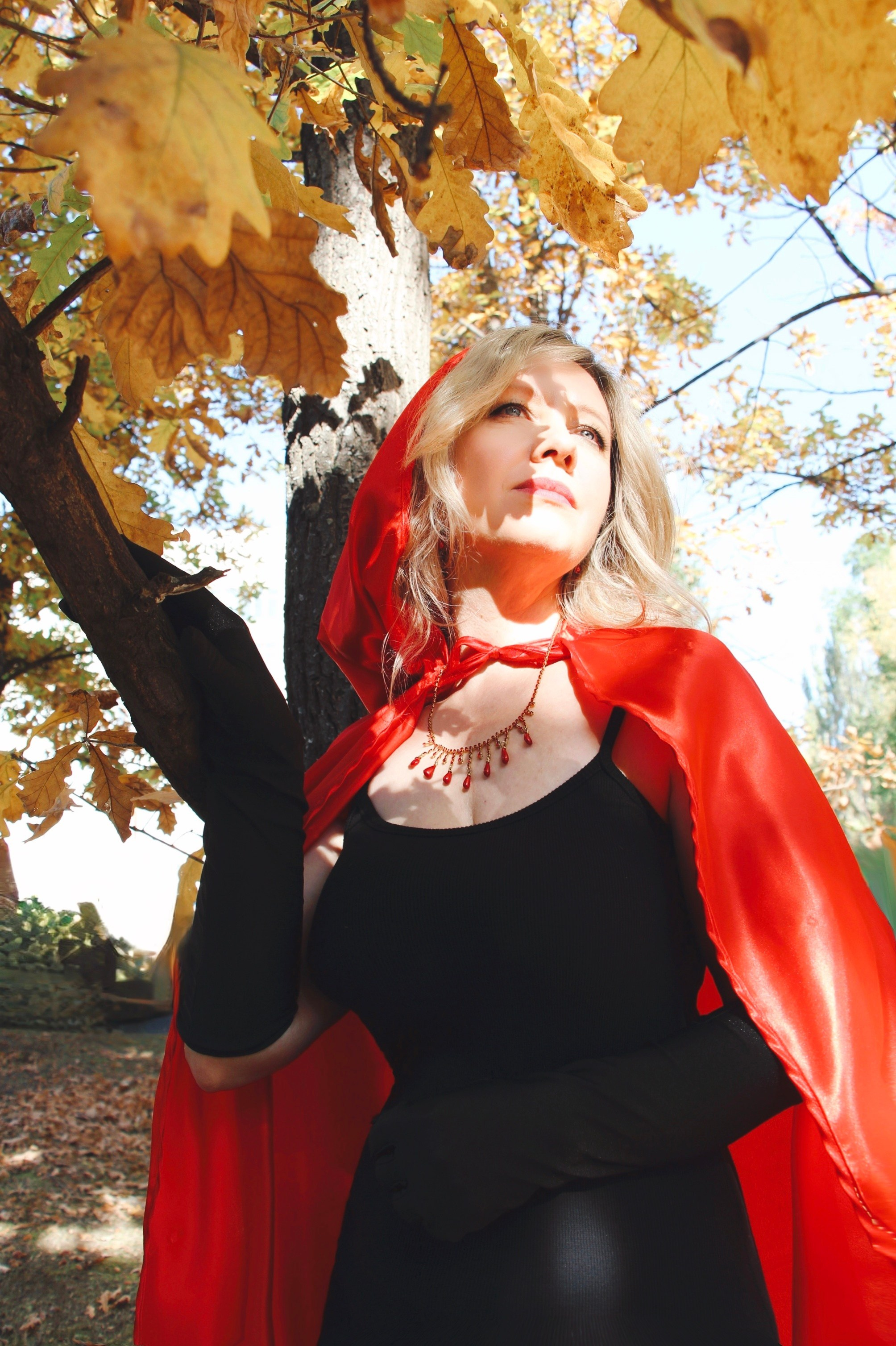 Елена в красном плаще…. Творческая, семейная Фотосъемка ДоброДарова Елена Омск