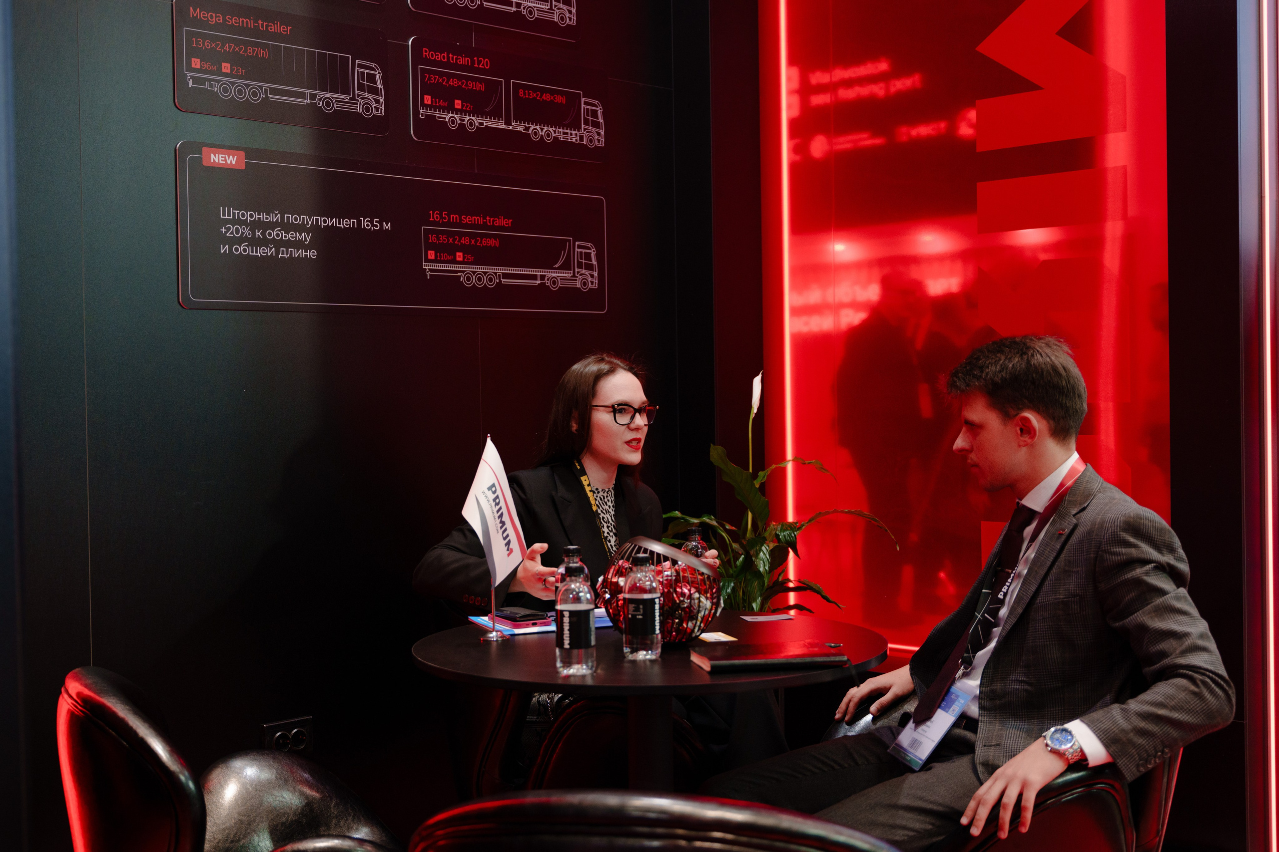 Репортажный фотограф на экспо Крокус. Репортажный фотограф Москва Сергей Дружинин