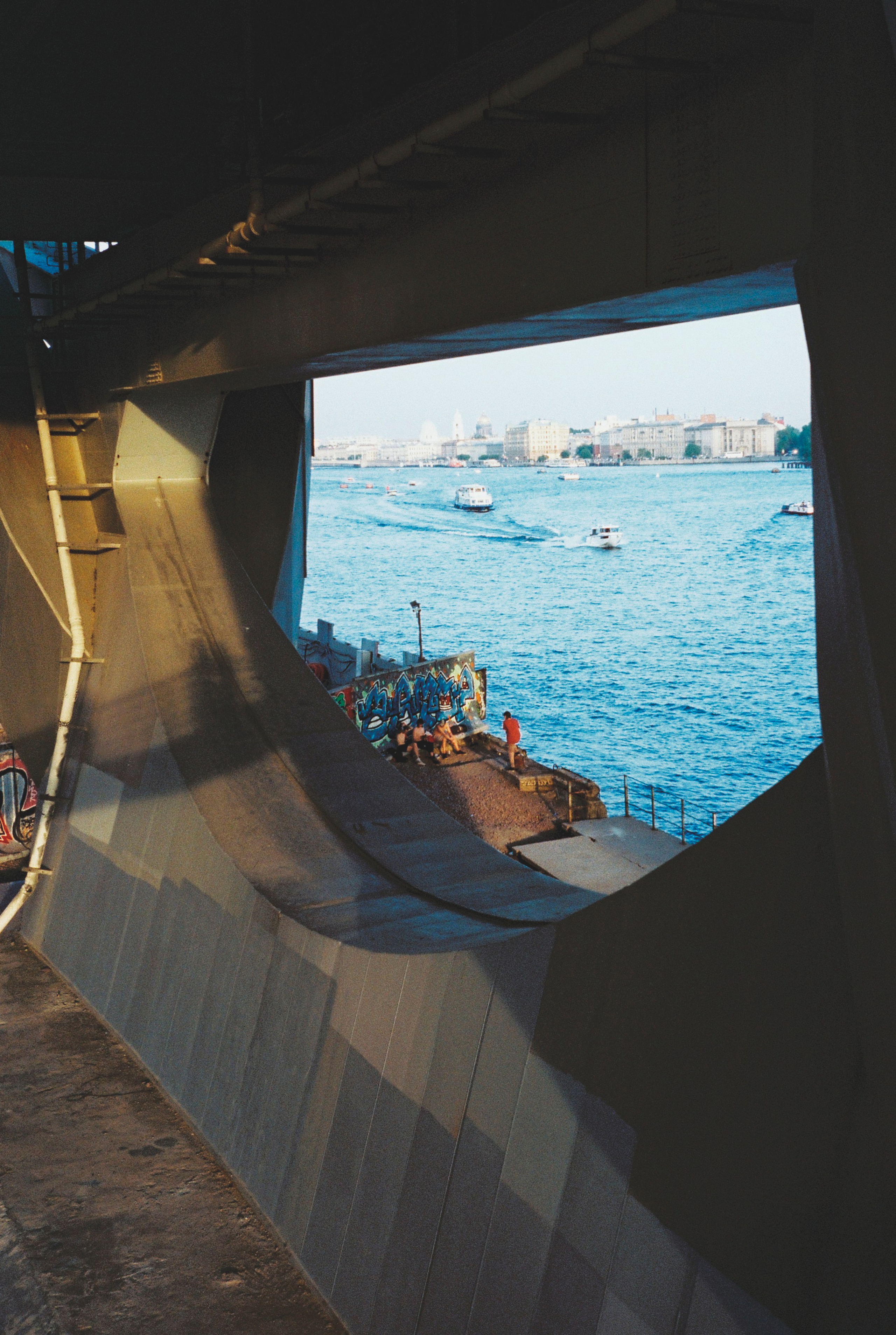 Фотографии цветные. Свадебный и семейный пленочный фотограф в Петербурге Истомина Ирина