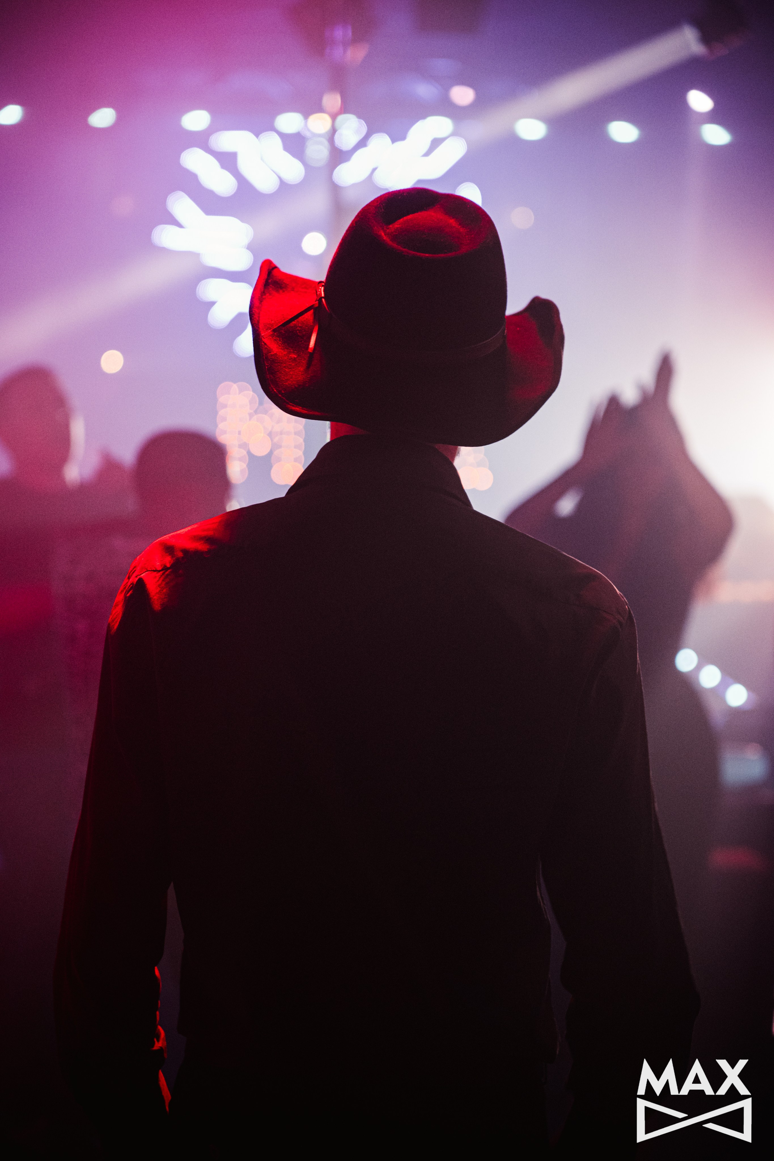 NIGHT CLUB «MAX». Фотограф Великий Новгород Артем Чернецкий
