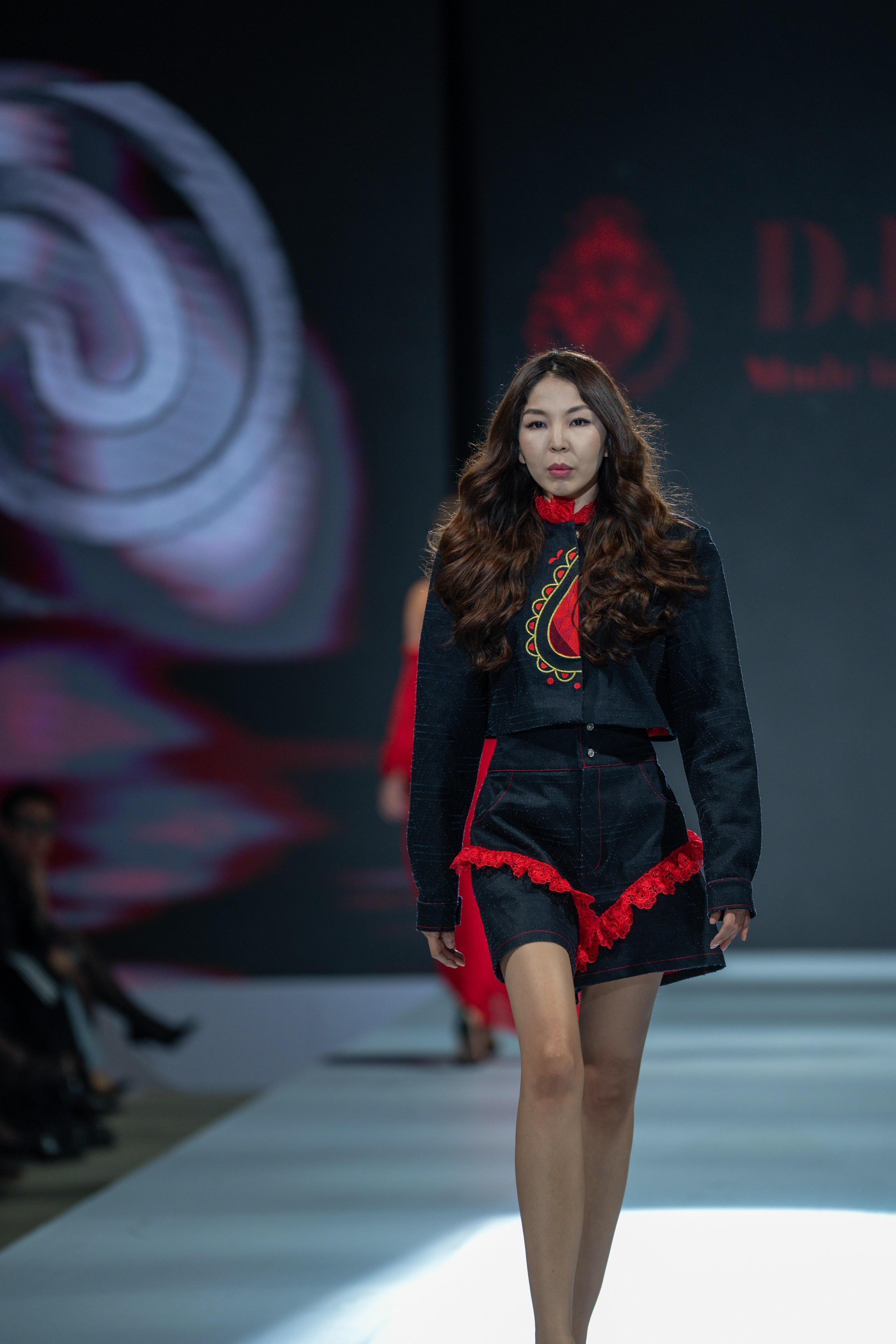 EURASIAN FASHION WEEK DJADI. Сайт Алматинского НЮ АРТ, будуар и фэшн фотографа Дениса Карпенко