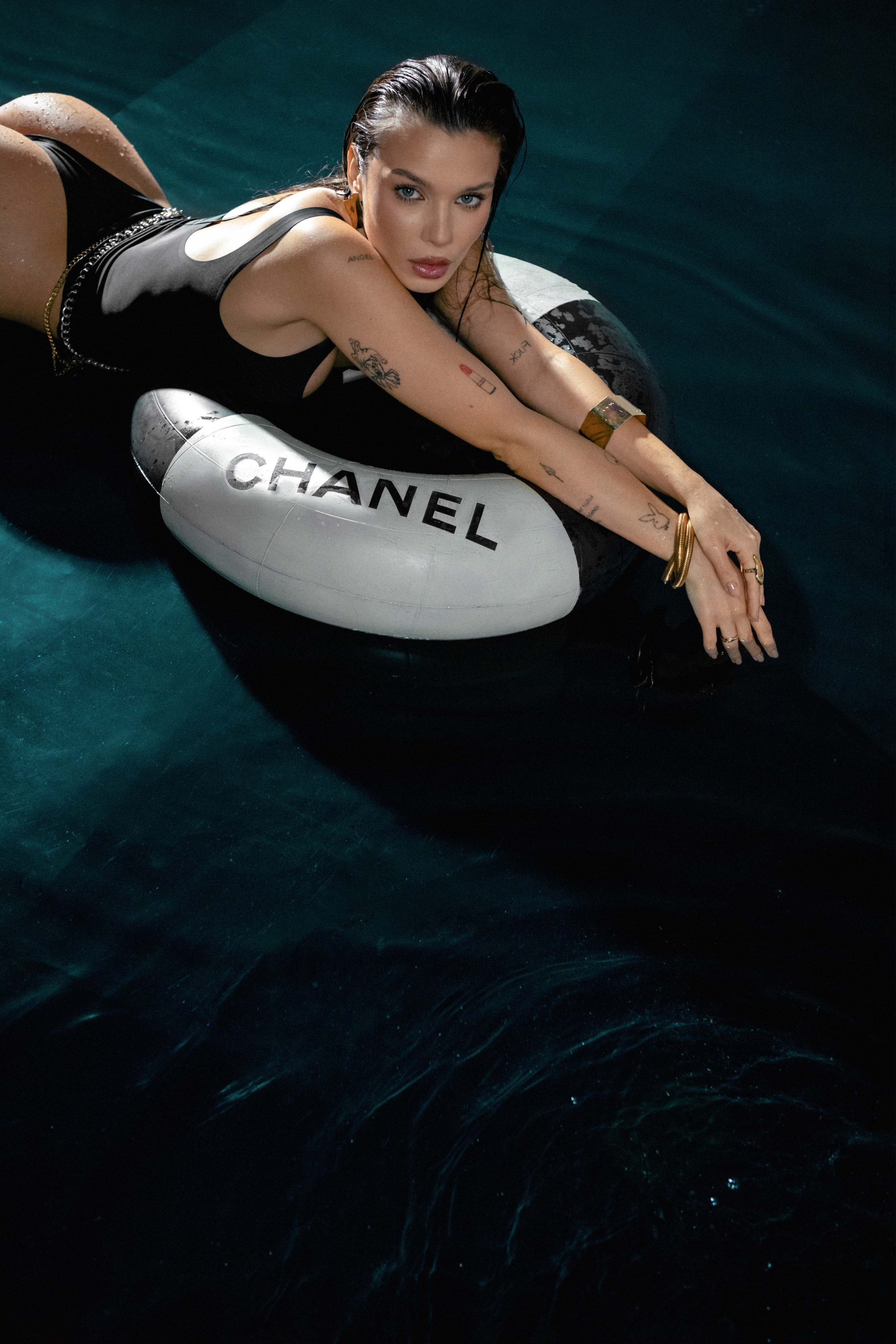 Карина. Фотосессия в бассейне. Фотограф в Москве Ольга Сатони