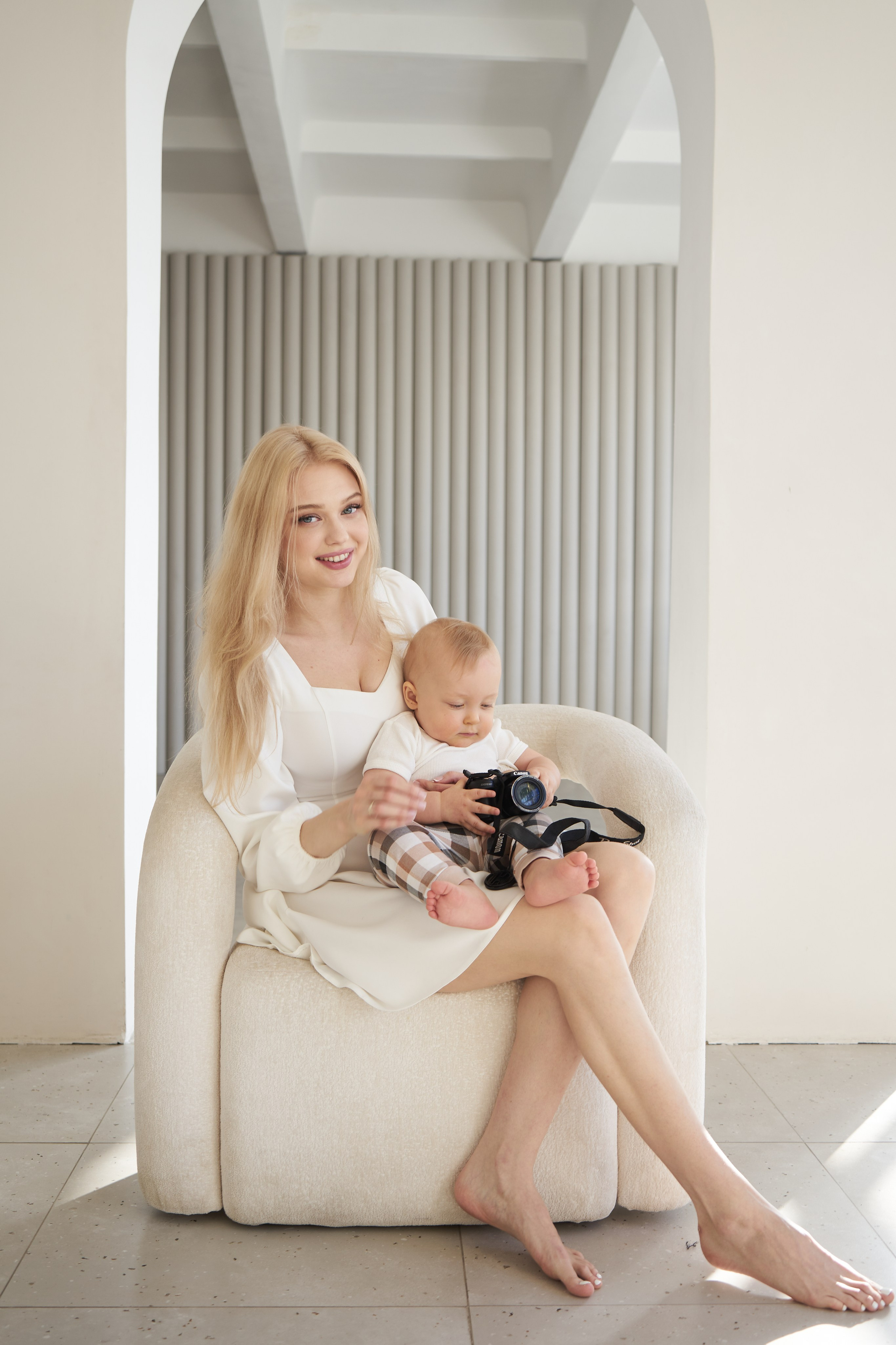 Семейная фотосессия в студии. Фотограф Екатеринбург Кокшарова Александра