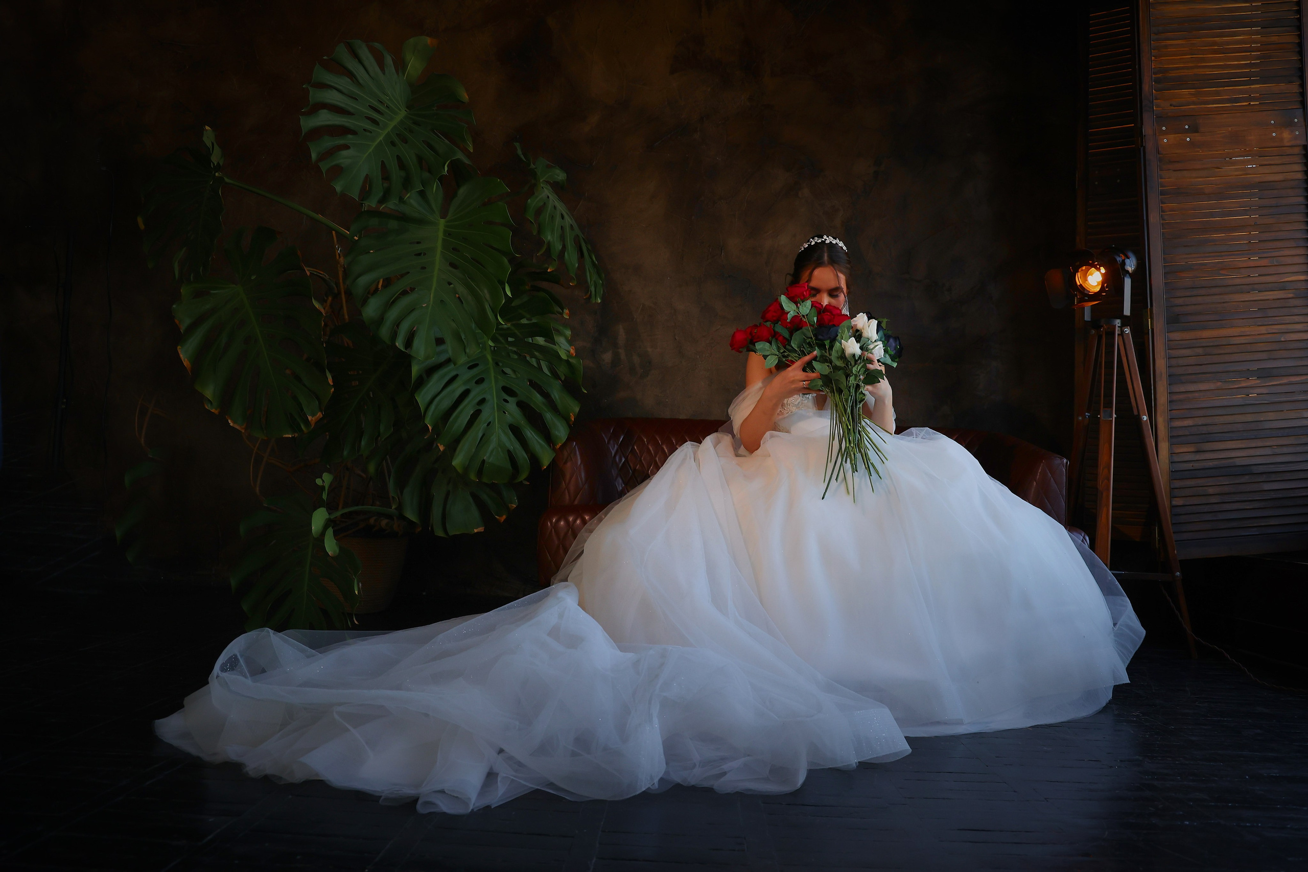 Профессиональные Свадебные фотографии в Самаре. Креативные свадебные фотографии в Самаре. Не как у всех свадебные фотографии в Самаре. Фотограф Олег Слеб в Самаре