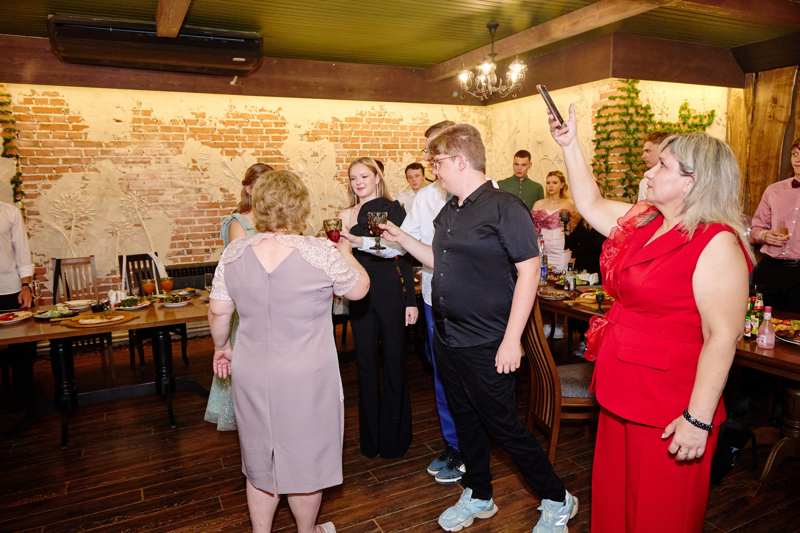 Выпускной 35 Сош. Фотограф Выпускные альбомы Таганрог Сергей Коробченко