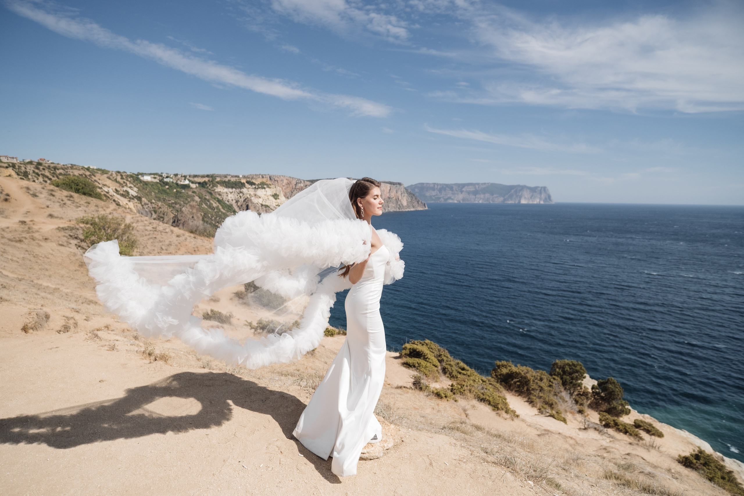 Дарья и Виктор в Балаклаве и на Фиоленте. Профессиональная фотосъемка в Крыму. Натуральные эмоции и живые кадры. Забронируйте дату прямо сейчас!