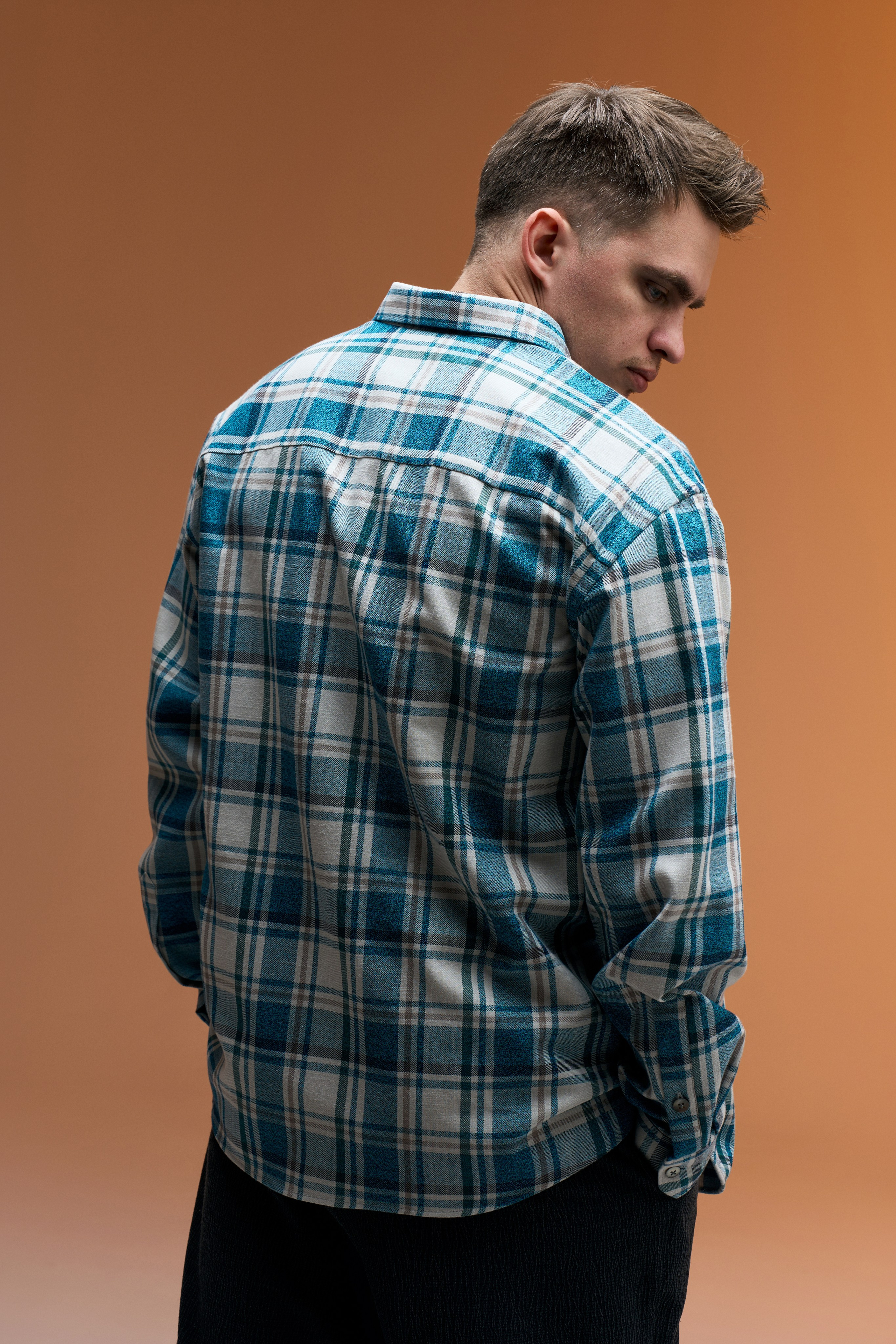 Студийная для бренда. Иван Упоров — фотограф, рилсмейкер чебоксары