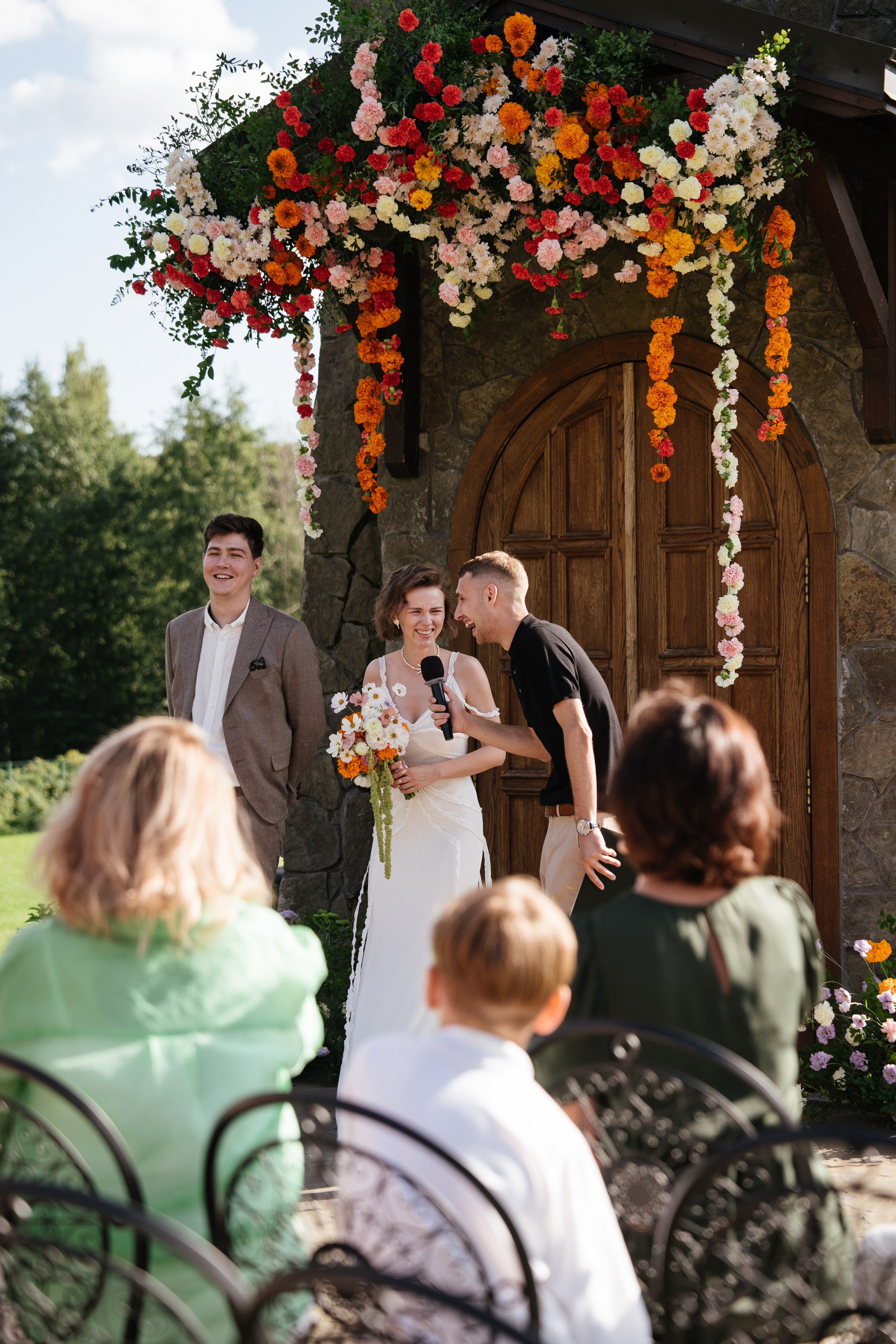Арина & Иван. Камерная свадьба на природе в стиле в расслабленном стиле. Свадебный фотограф организатор в Санкт-Петербурге Ассоль Опарина