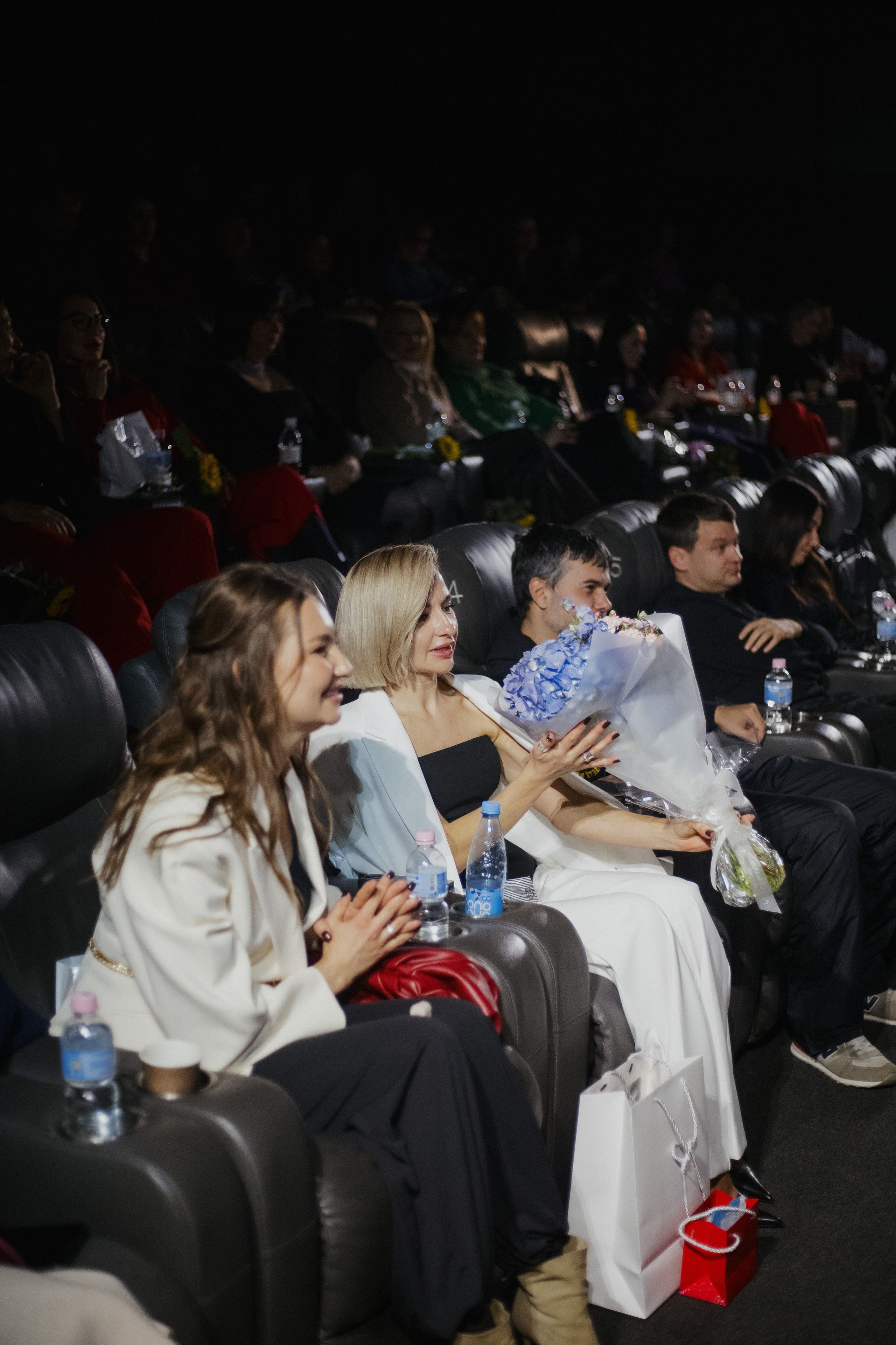 ФЭШН КОНФА. СВОИ. ФОТООТЧЕТЫ-СОБЫТИЯ-МЕСТА