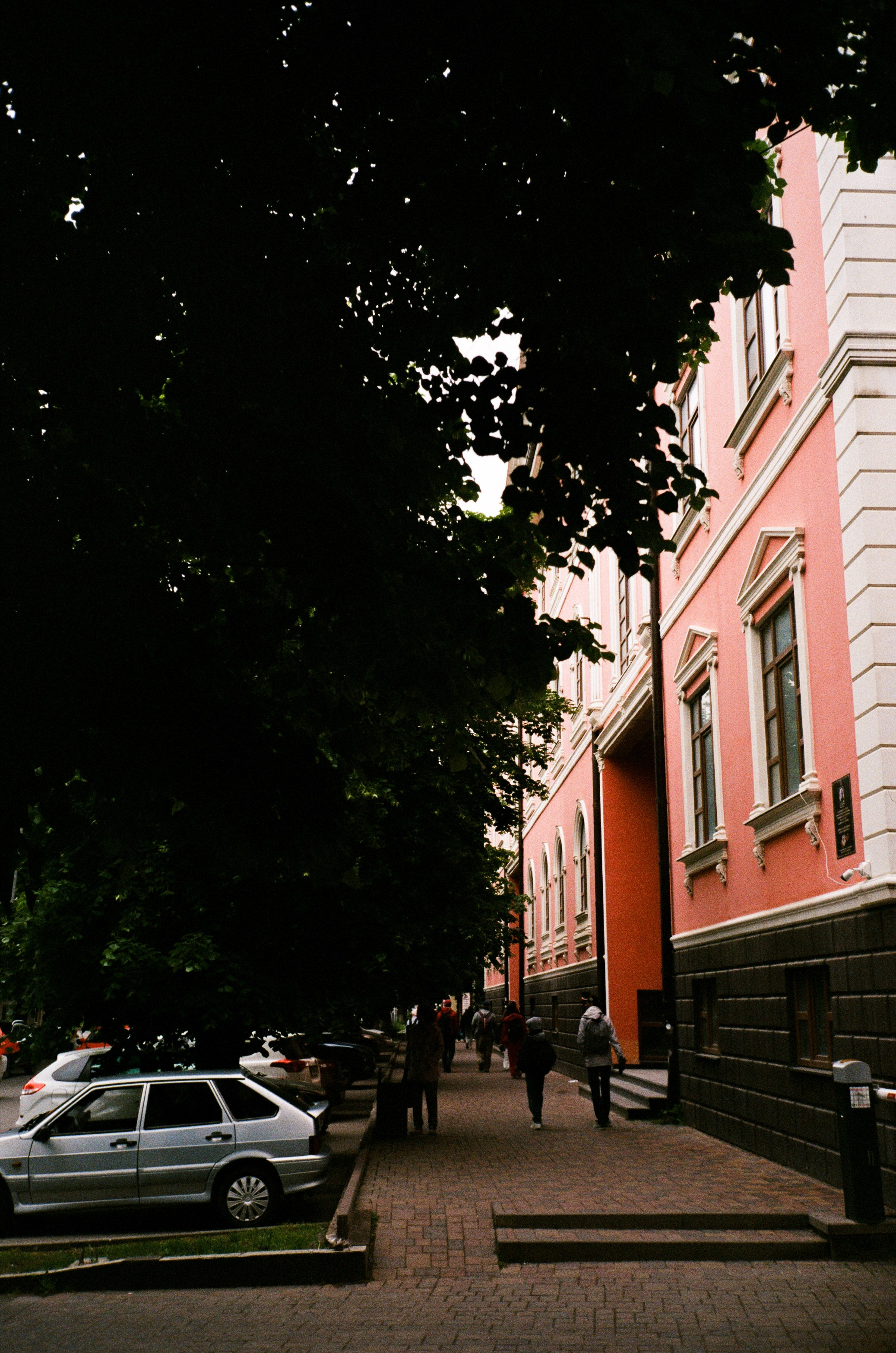 День Победы в Ессентуках. Пасмурно. Фотограф-документалист Мария Осокина