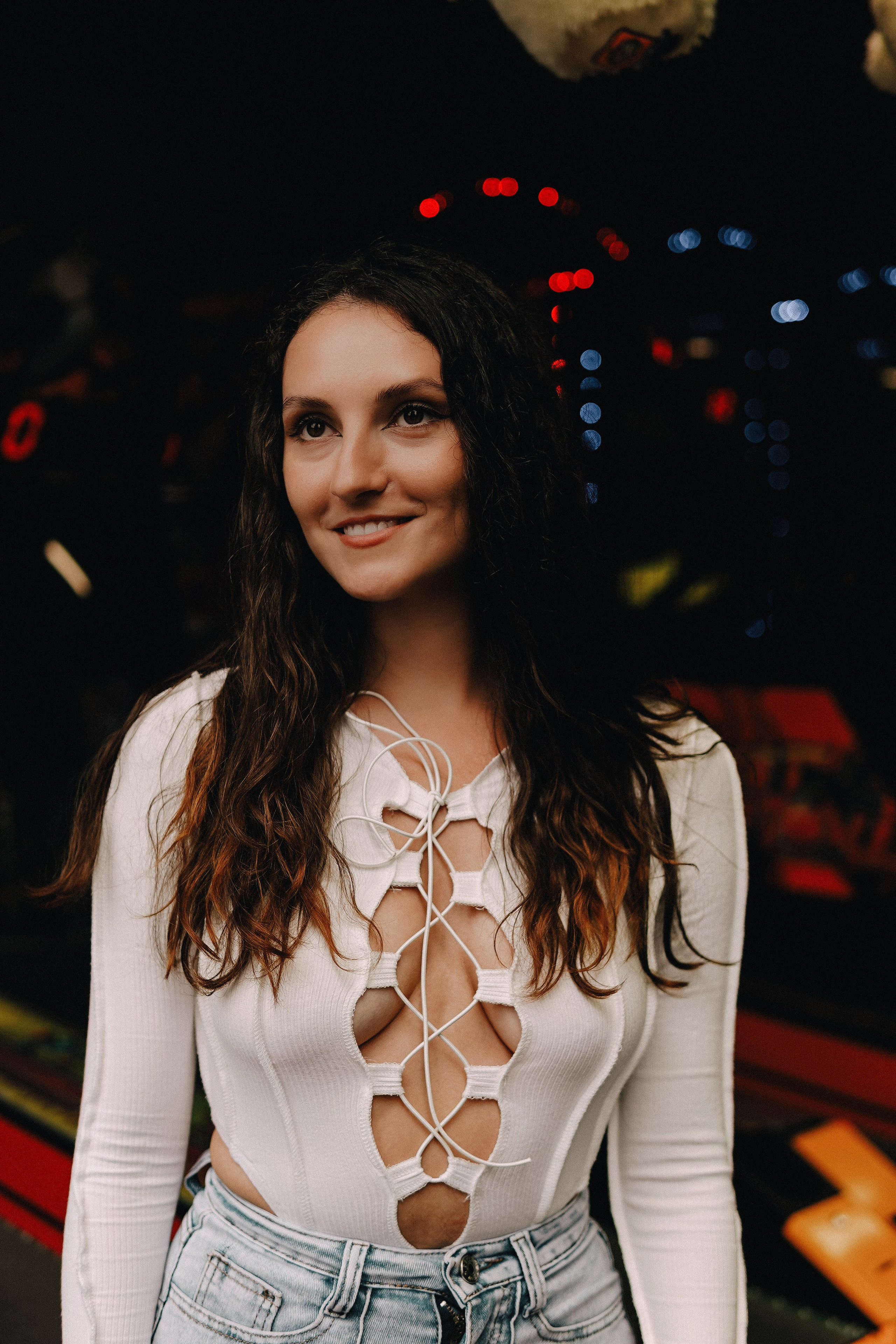 Съемка в парке аттракционов — модель Мила. Фотограф Москва и Видеограф Москва