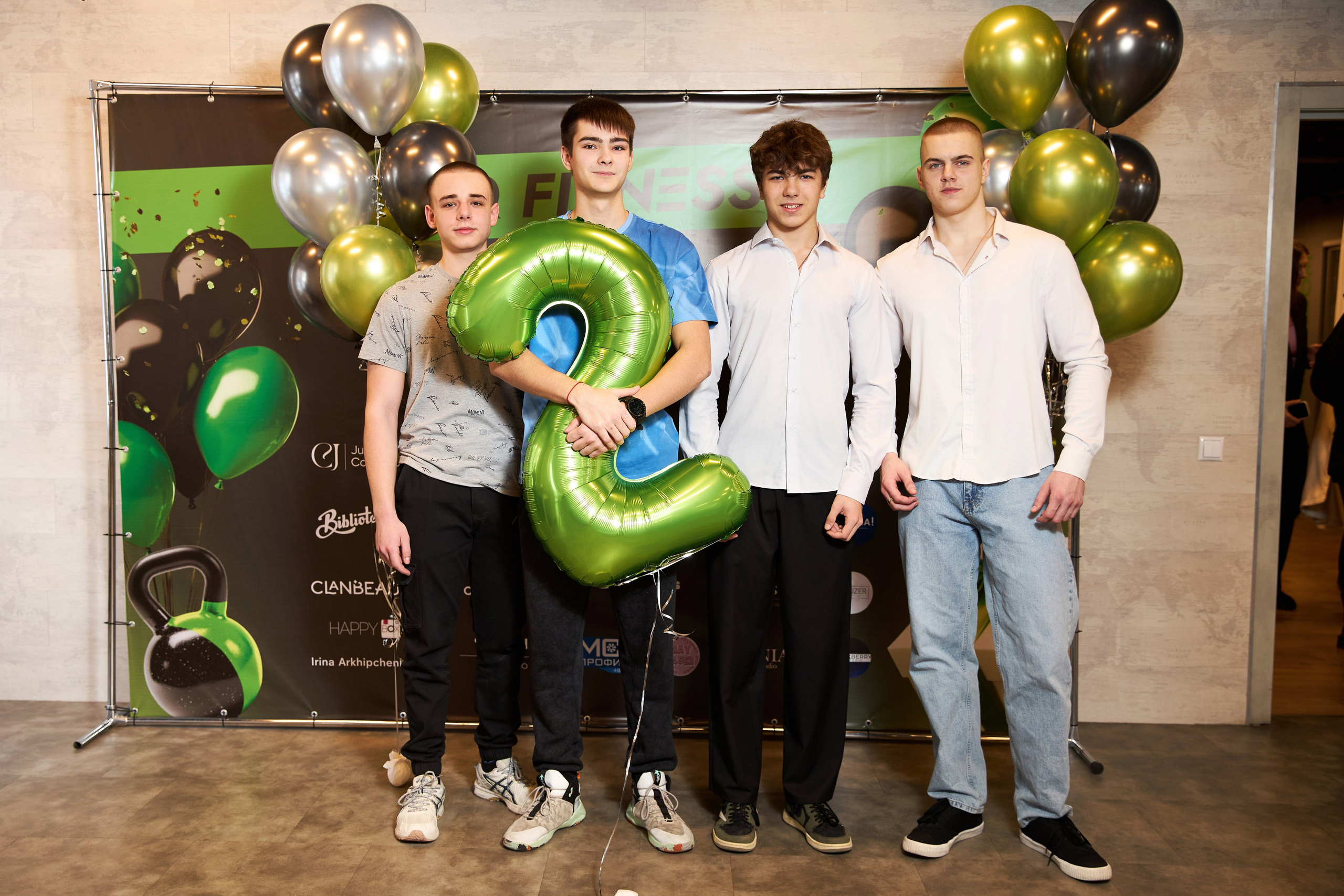 SQ — ФИТНЕС. 2 ГОДА. Фотограф Липецк. Фотограф в Липецке Татьяна Минаева. Портретный фотограф Липецк. Свадебный фотограф Липецк. Бизнес фотограф Липецк