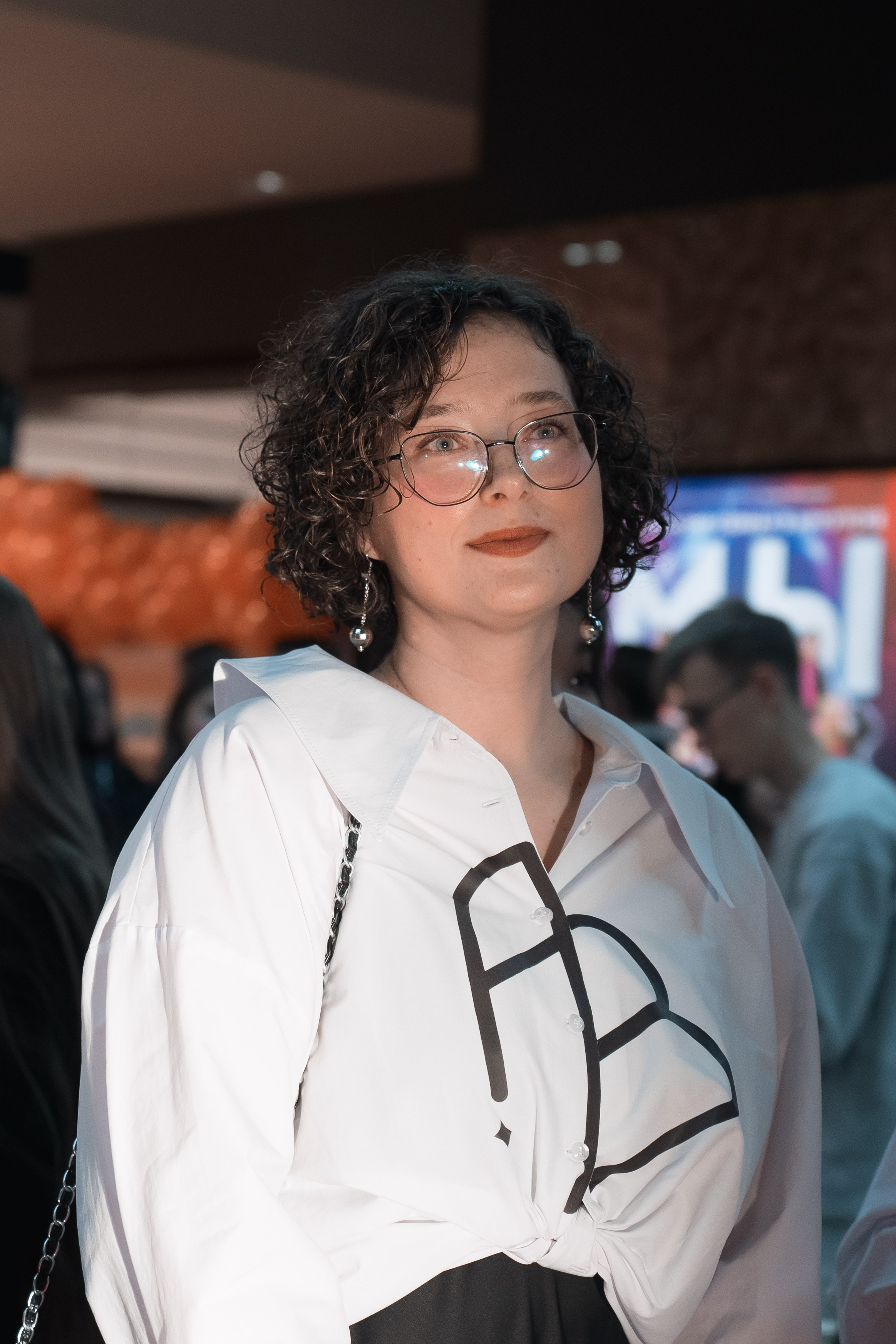 Веб-сериал «МЫ». Для тех, кто не ждёт удачи, а создаёт её. Каждая фотосессия — это твой момент, твой стиль, твой успех. 📸