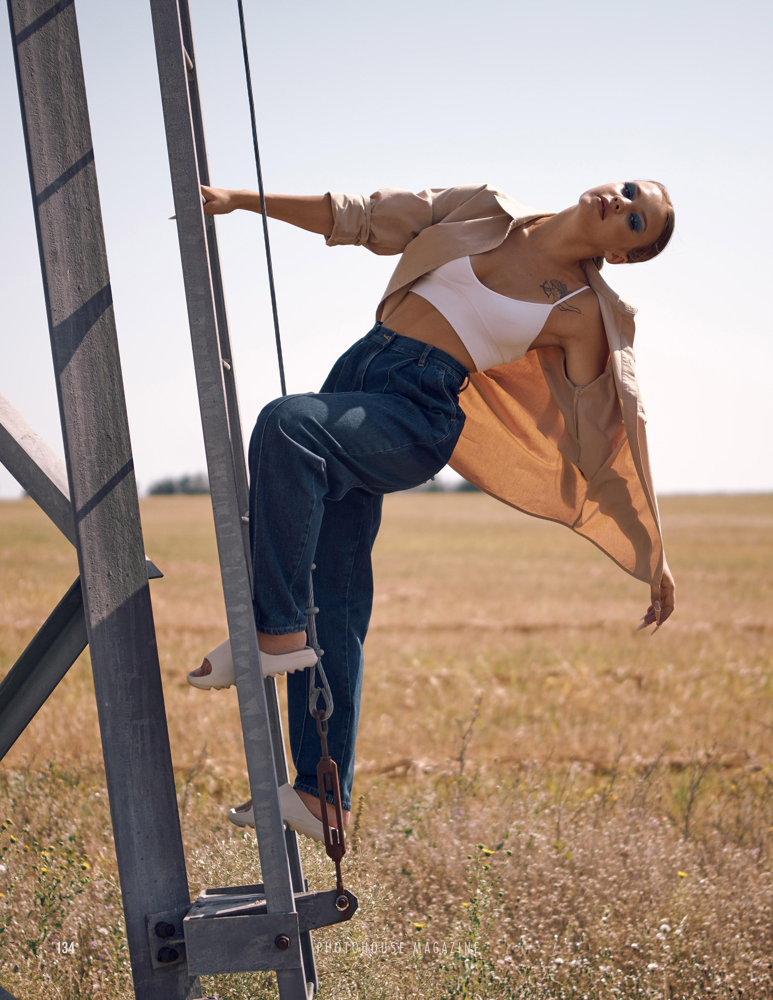 PHOTOHOUSE. Fashion Photographer Oxana Chernomorets