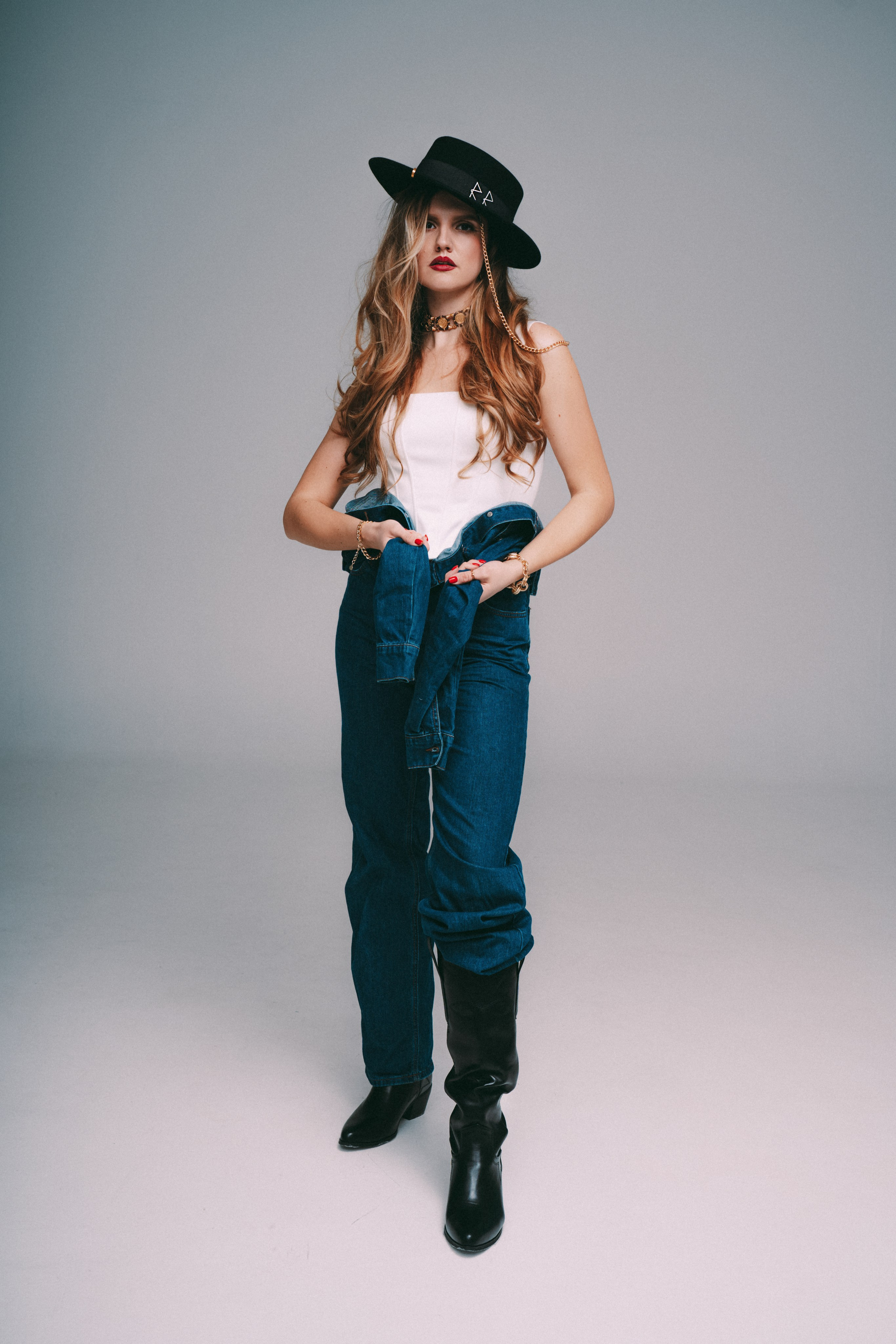 Sofia. Https://instagram.com/ana.stasia.n