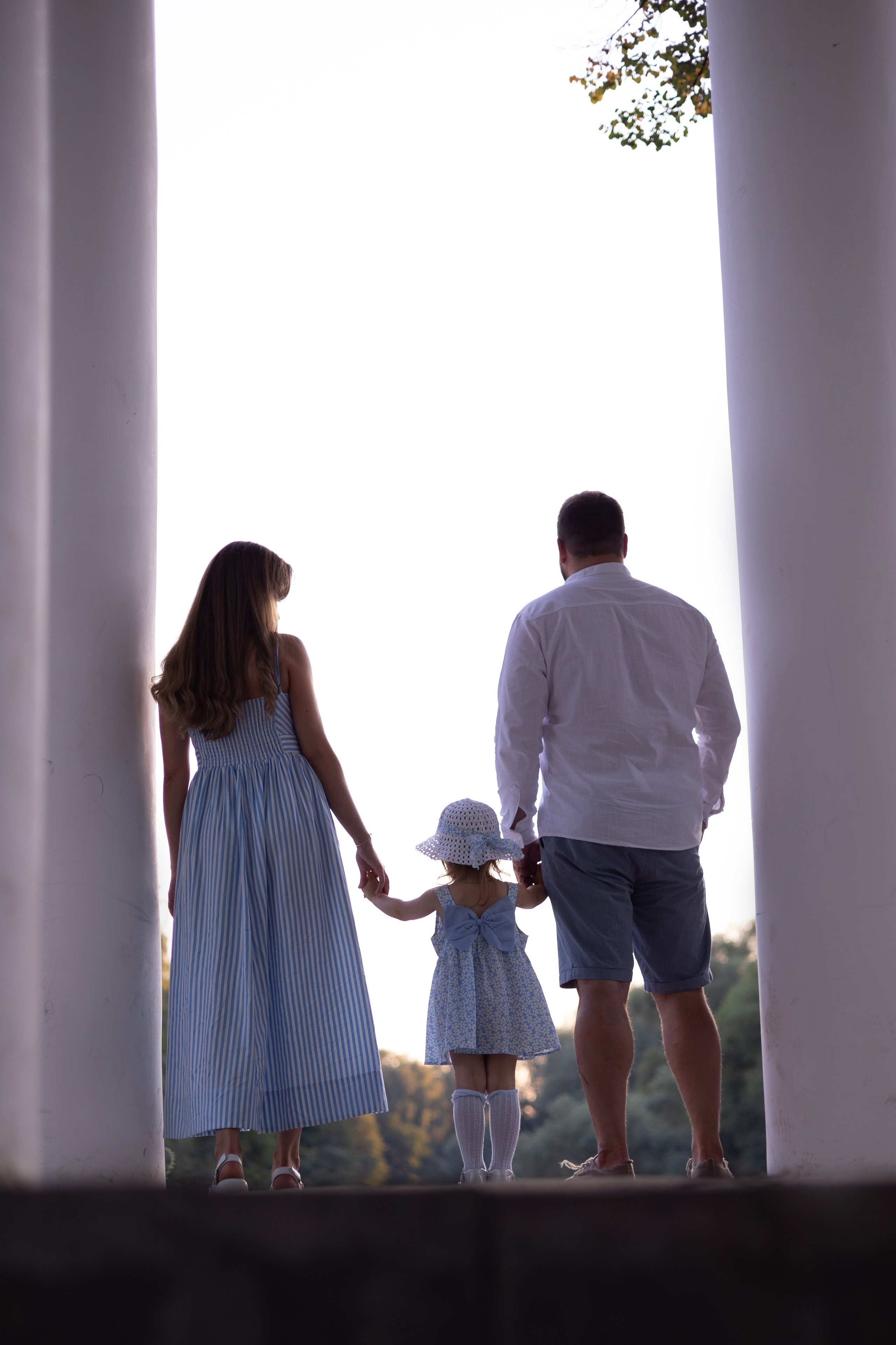 Прогулка по парку. Сказочный фотограф для Вас и Вашей семьи