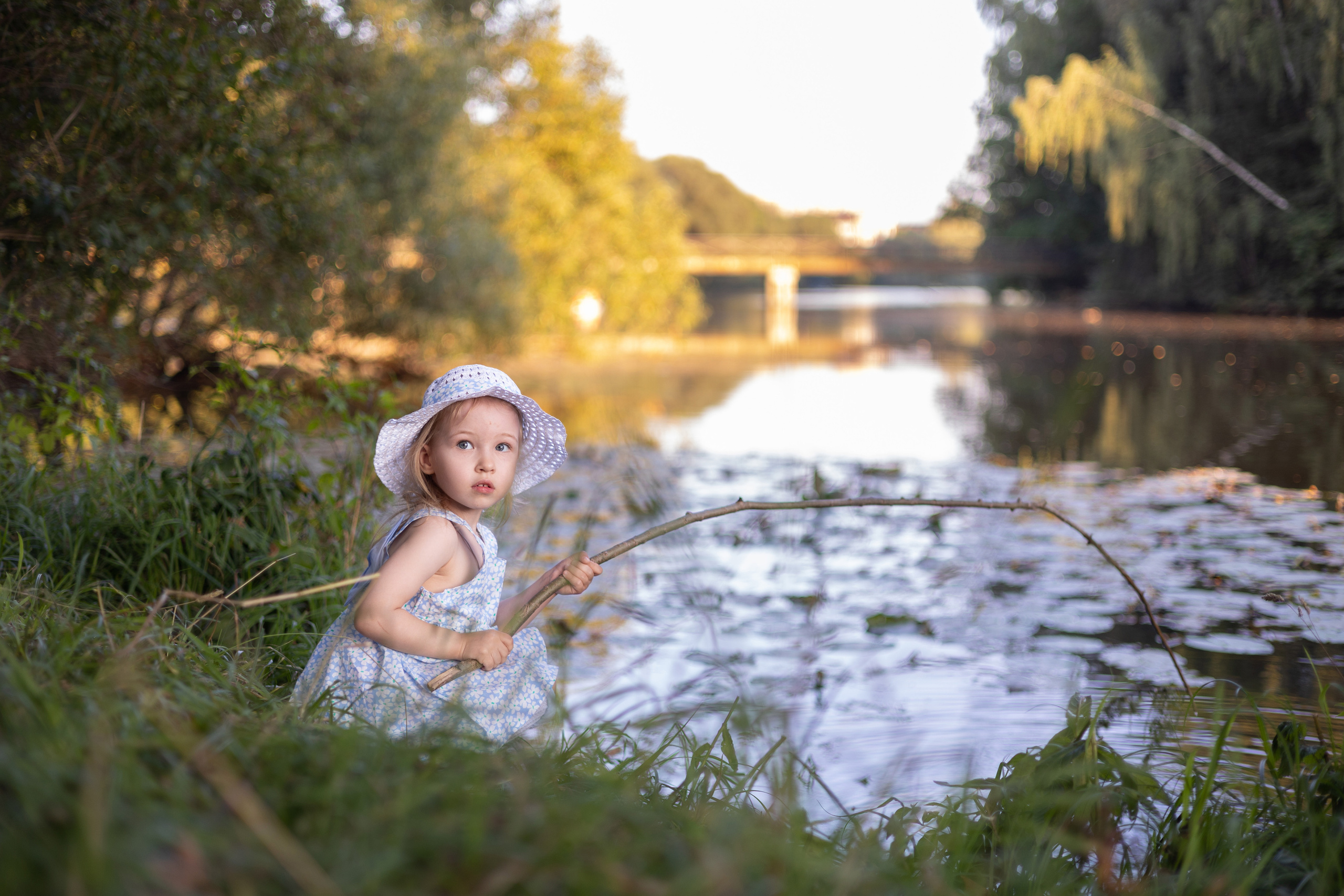 Прогулка по парку. Сказочный фотограф для Вас и Вашей семьи
