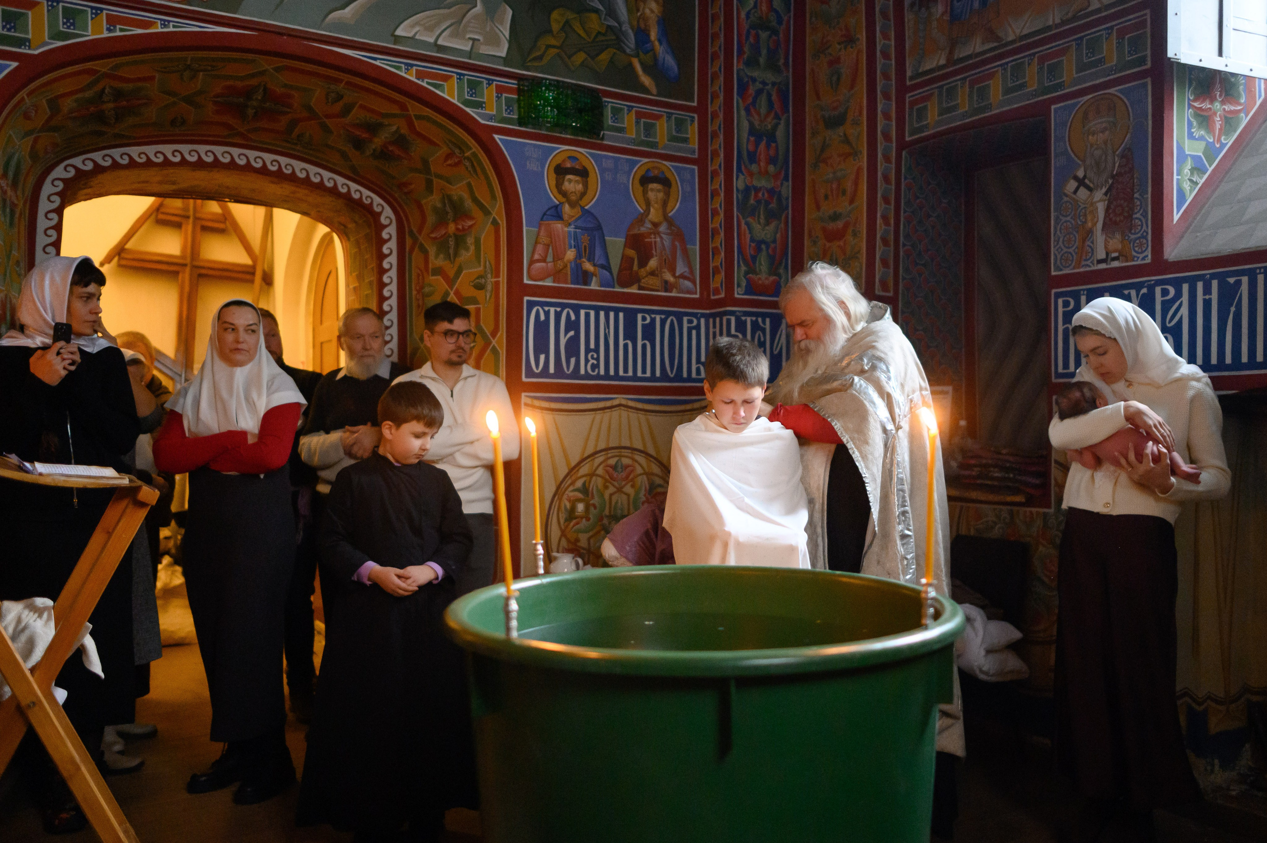Крещение в Старообрядческом храме (Москва). Семейный и свадебный фотограф в Санкт-Петербурге Серафима Смирнова