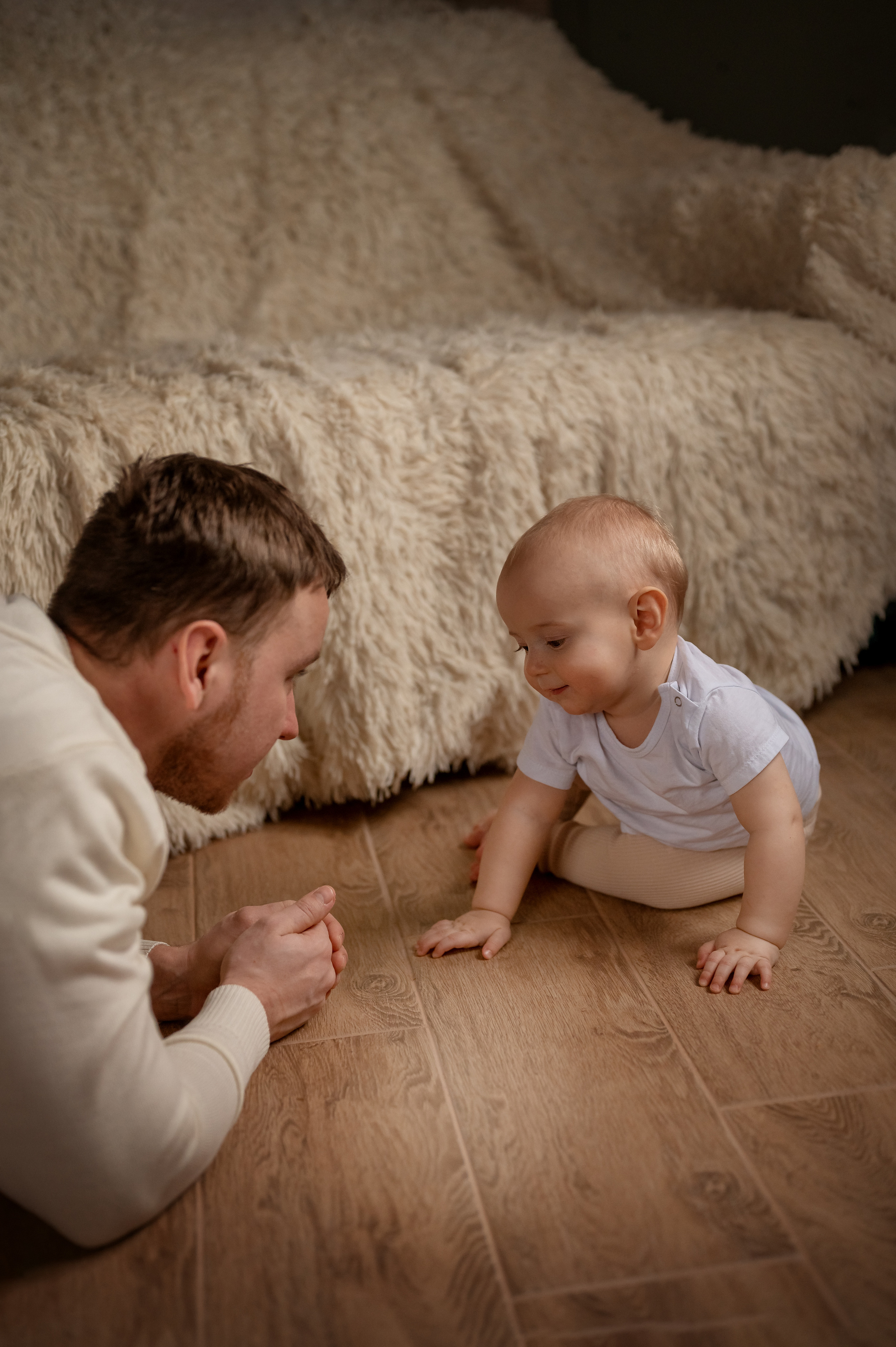Родители с новорожденным малышом. Фотограф новорождённых, семейный, школьный в городе Калуге Евгения