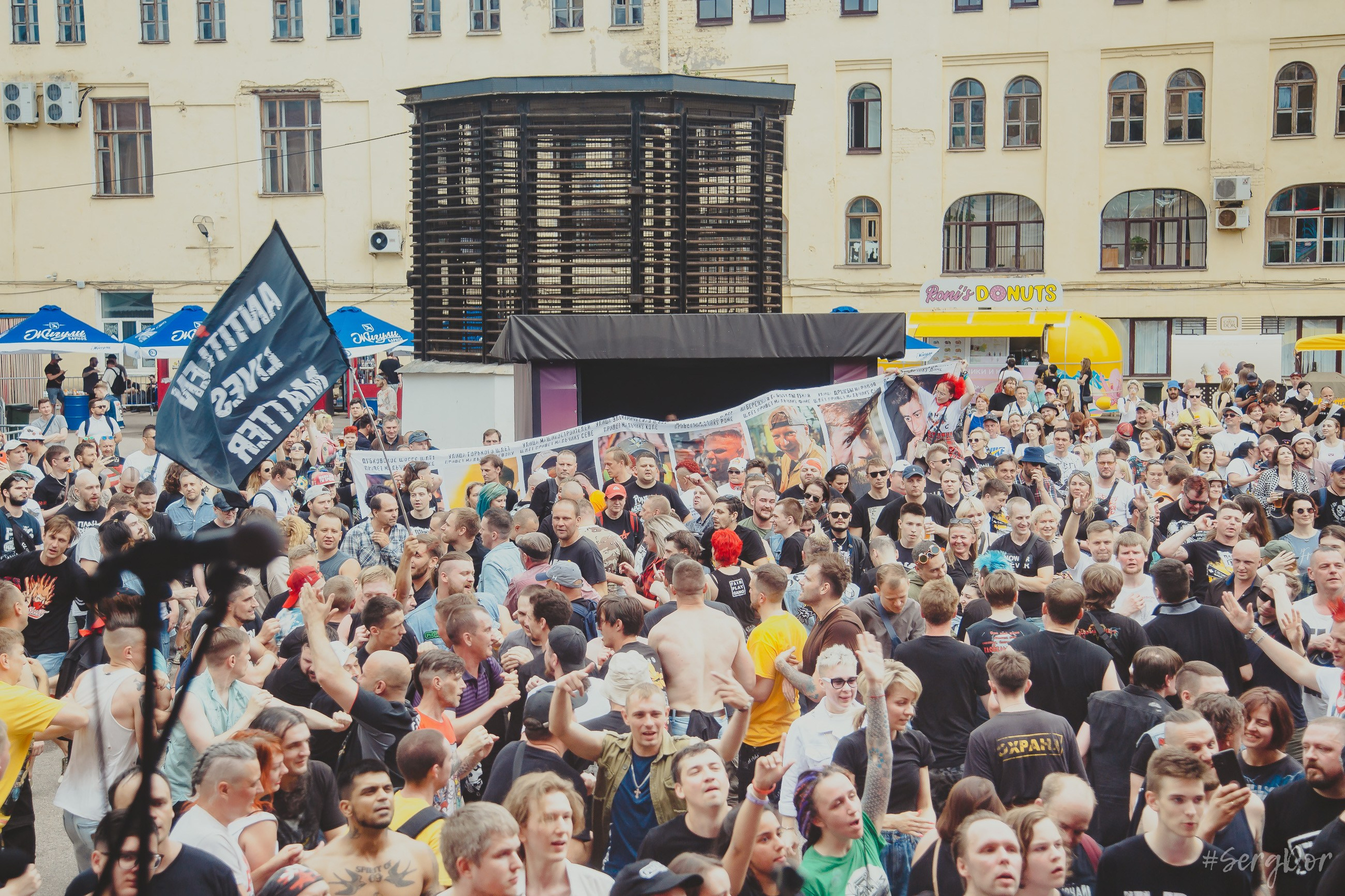 Включай Микрофон!, Панки в городе, антитлен, Двор Гостинки, Санкт-Петербург, 29.06.2024, SergDor, ПНХС, 29 июня 2024 года, #SergDor