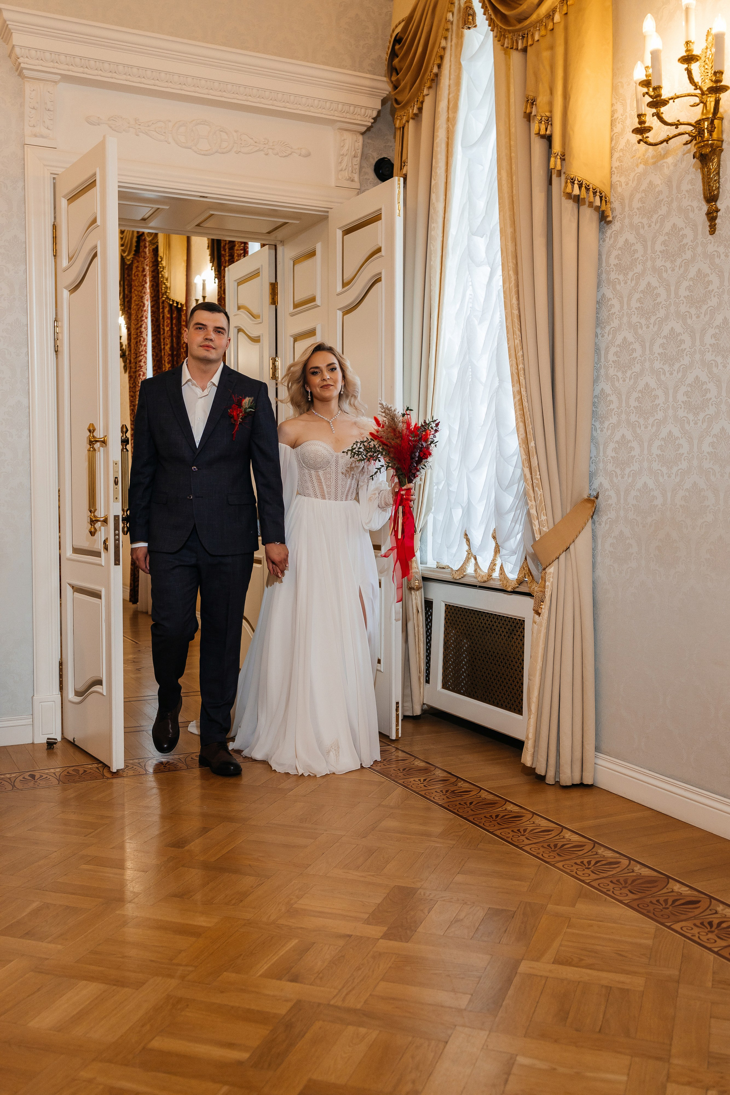 Грандиозное свадебное событие в уютном ресторане. Олег Сверчков | Свадебный фотограф Вологда