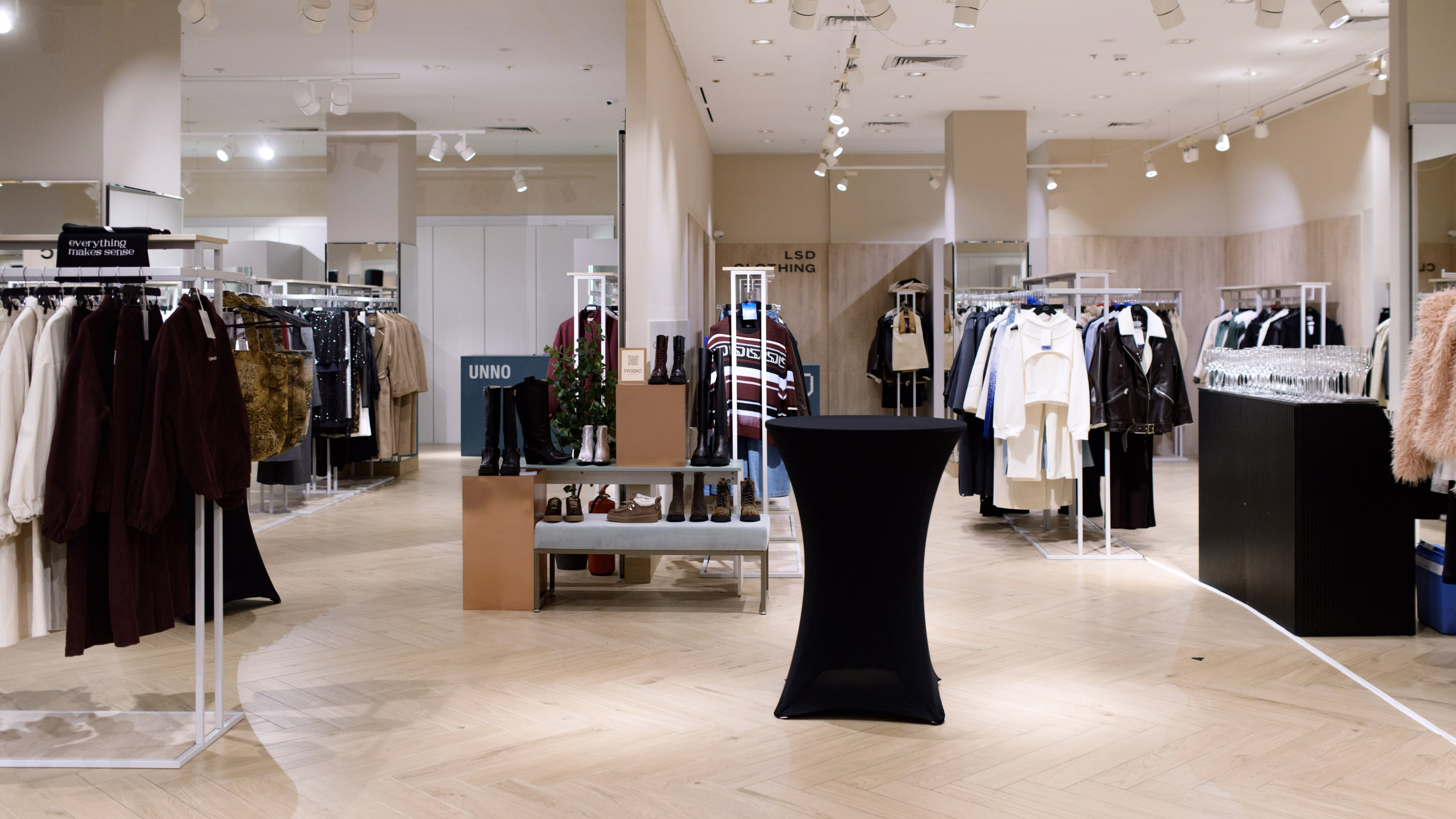 FАБРИКА grand opening. Свадебный фотограф в Минске