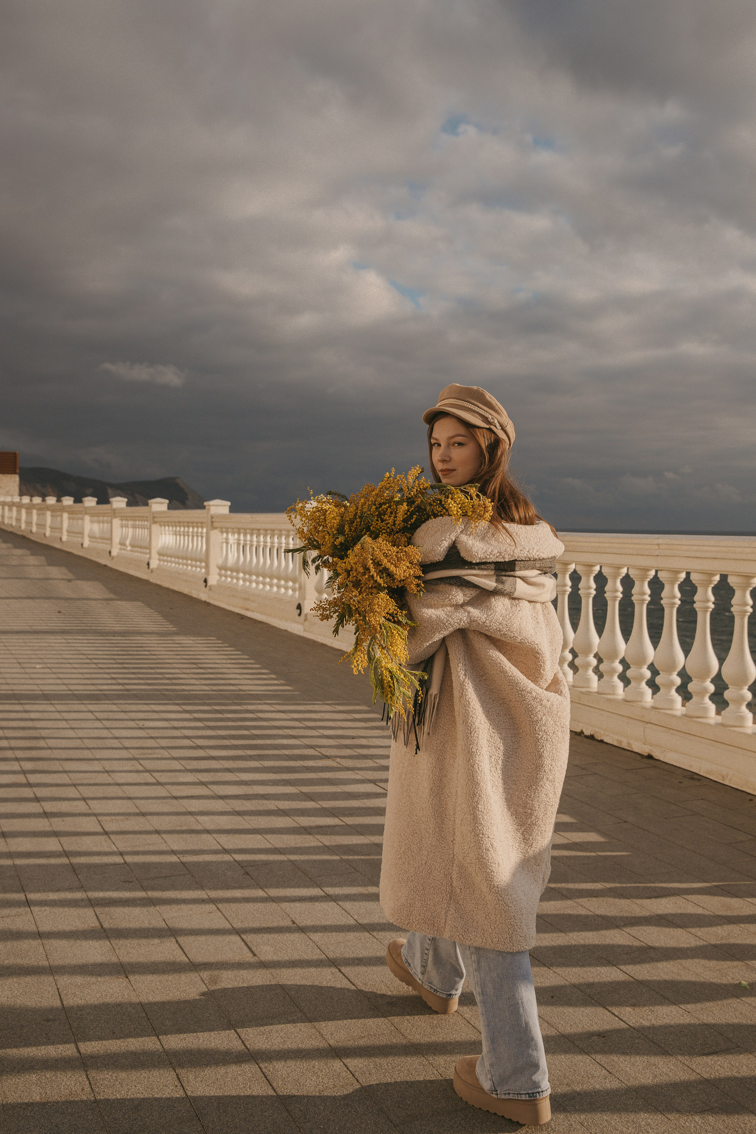 Прогулка с мимозой