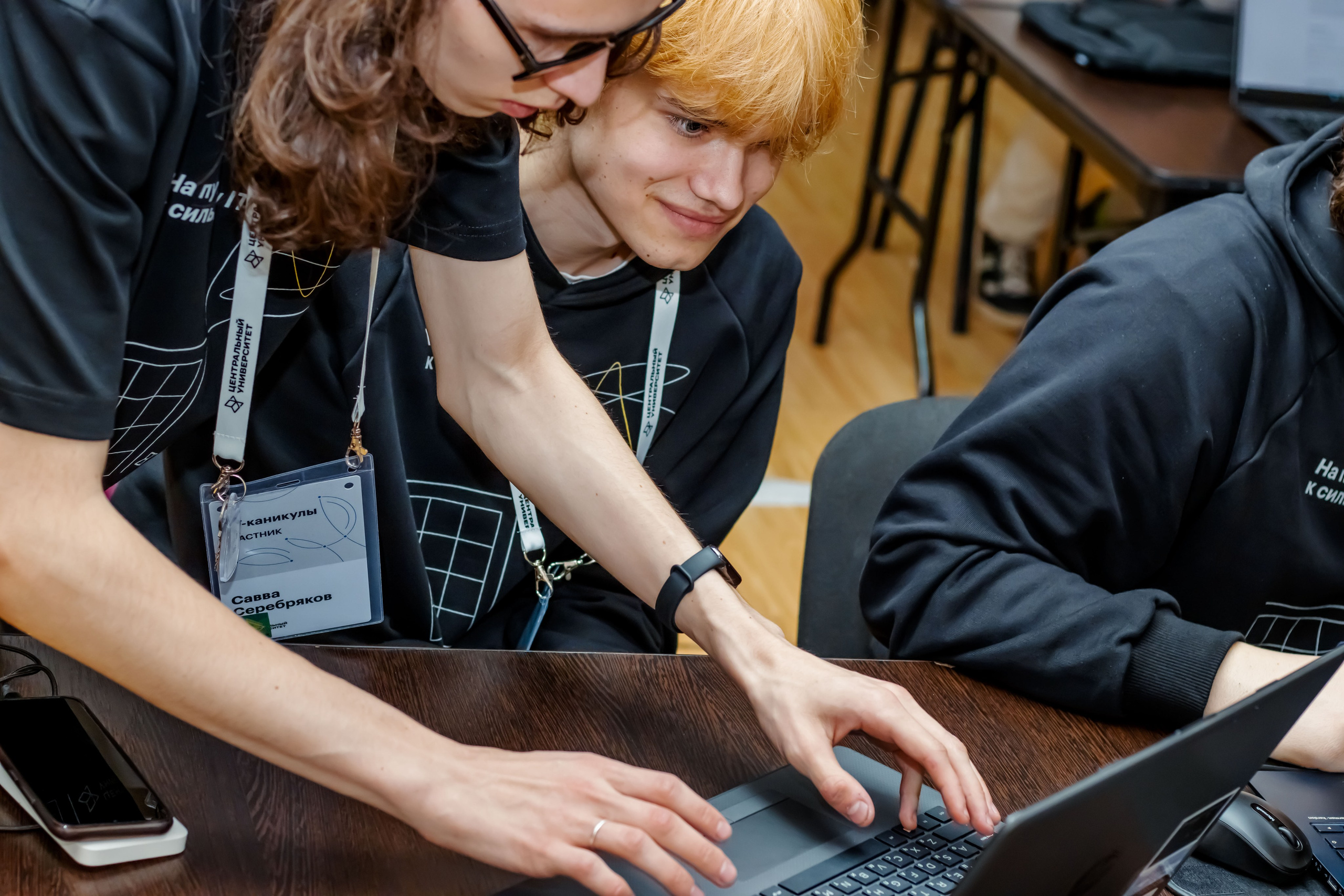 Центральный университет Т-Банка. Репортажный фотограф в Москве Катя Луговая, портретный фотограф и «street» фотограф, фотосессии «под ключ»