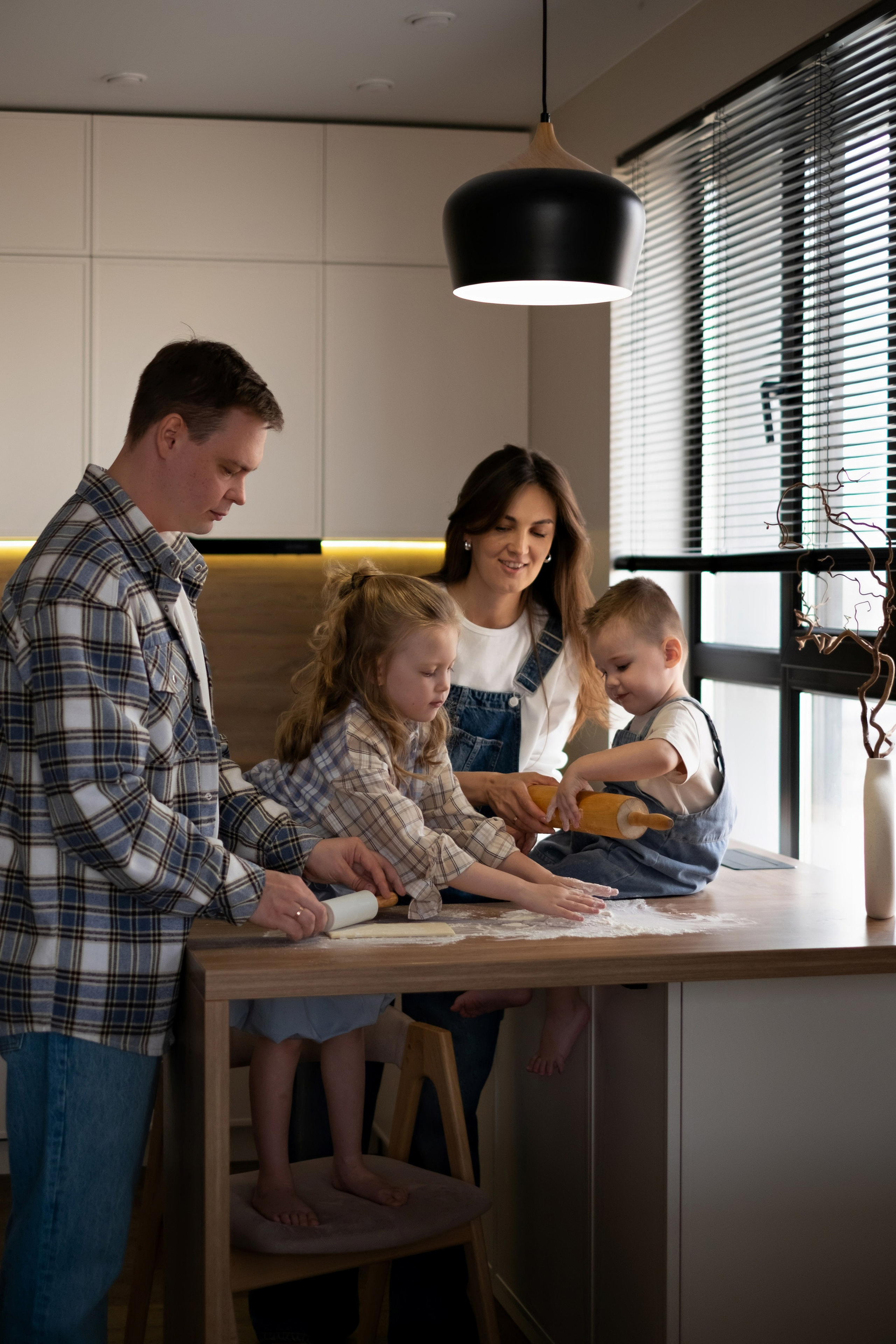 Элла, Кирилл, Алиса и Даниил | домашняя съемка. Фотограф в Новосибирске Диана Ильиных