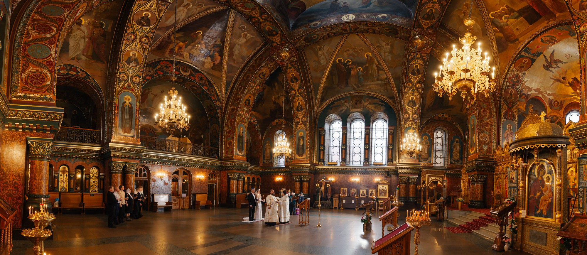 Свадебный фотограф в СПб. Фотограф крещение венчание в Петербурге! Помогает подобрать храм и посоветовал душевного батюшку в СПб