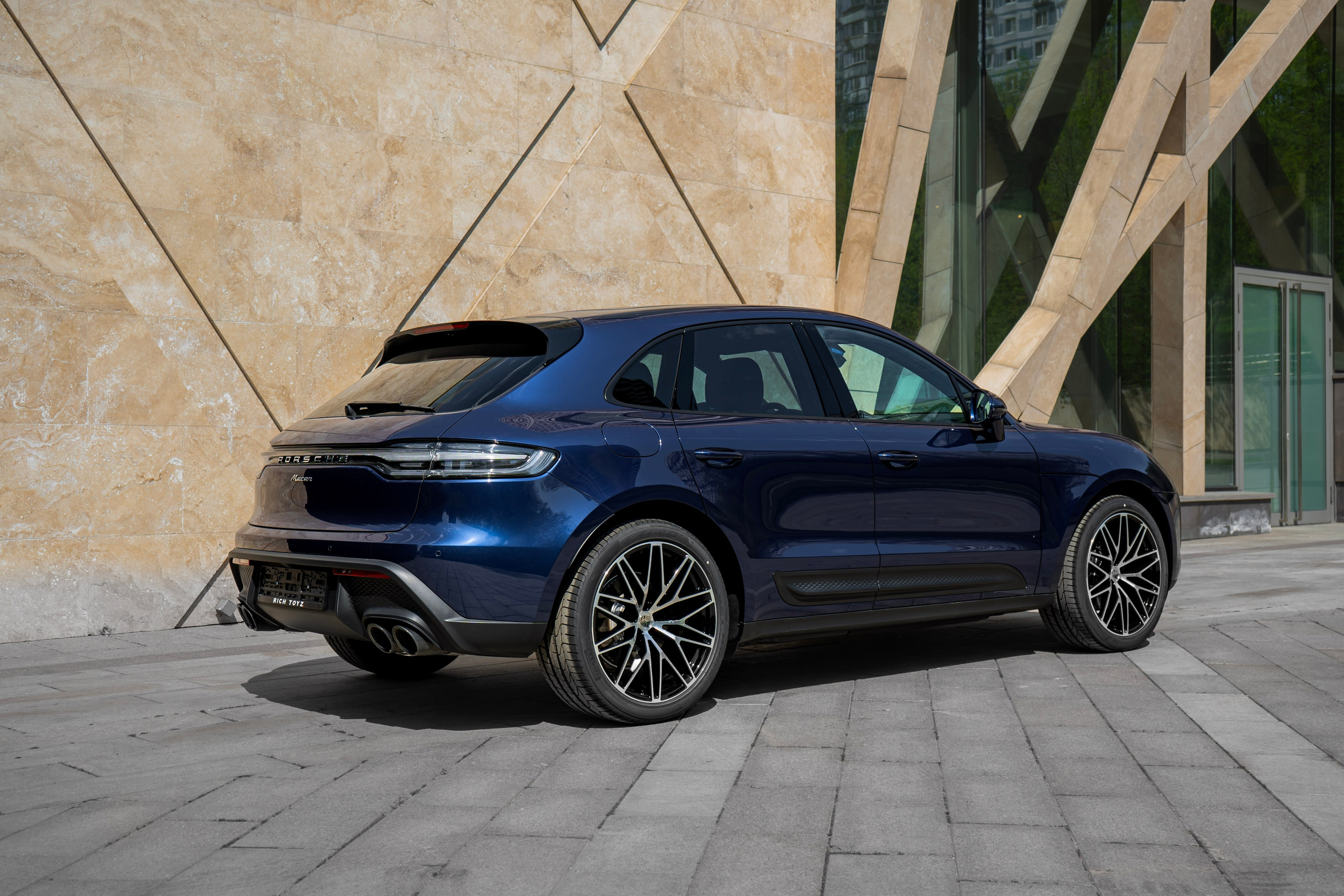 Porsche Macan. Автомобильный фотограф Ногинск Денис Городок