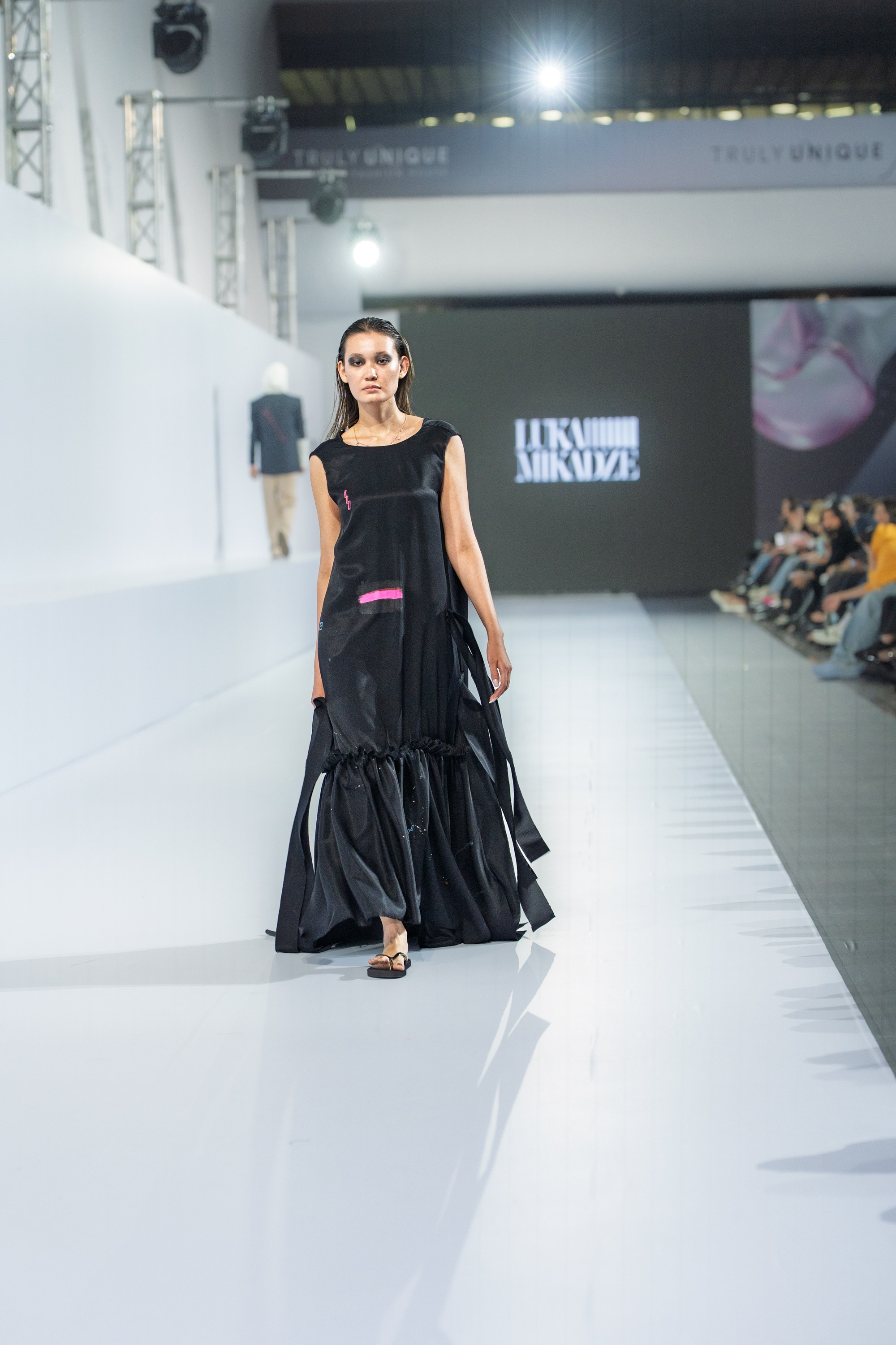 Luka Mikadze. Сайт Алматинского НЮ АРТ, будуар и фэшн фотографа Дениса Карпенко