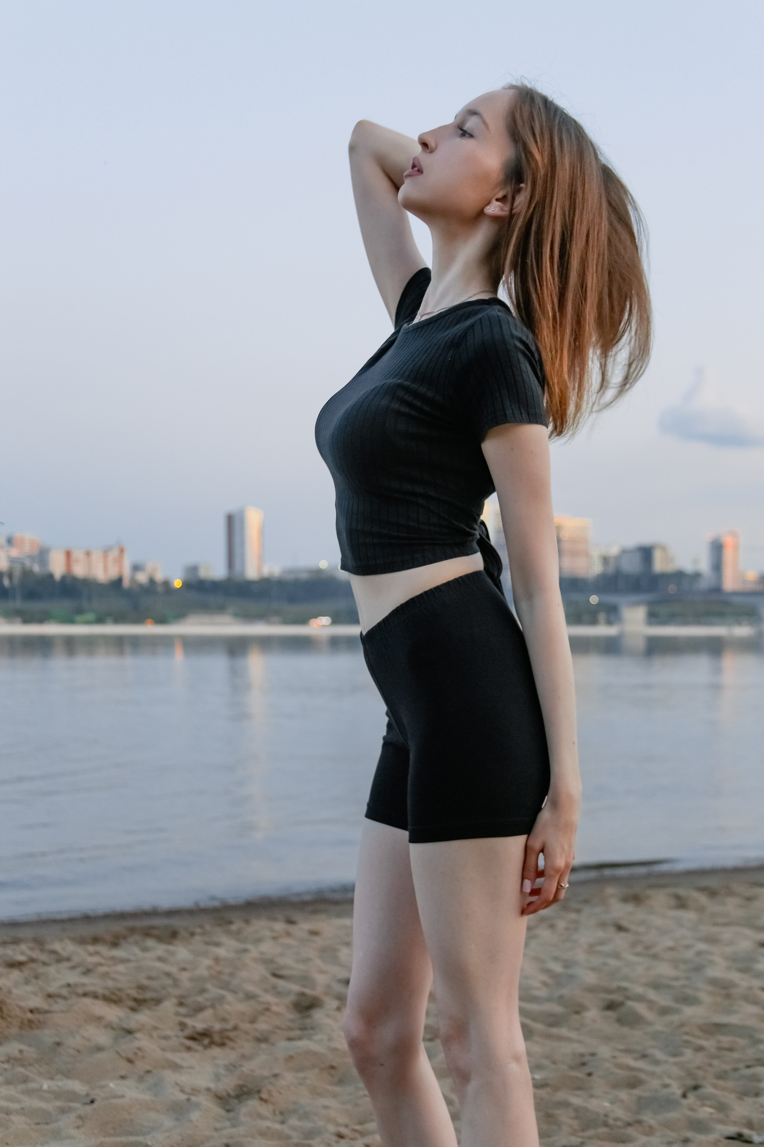 Алина на пляже. Фотограф Пермь. Фотосессия в фотостудии Перми и на свежем воздухе