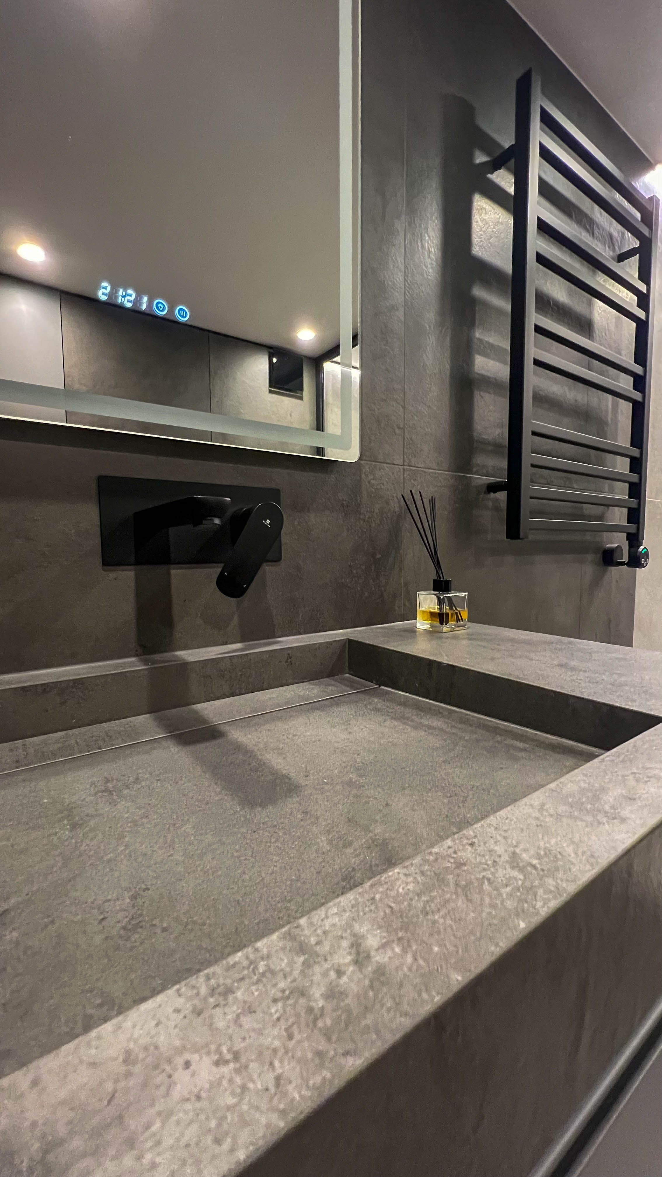 The apartment is on two levels. Fotograf Dmitrii Donets