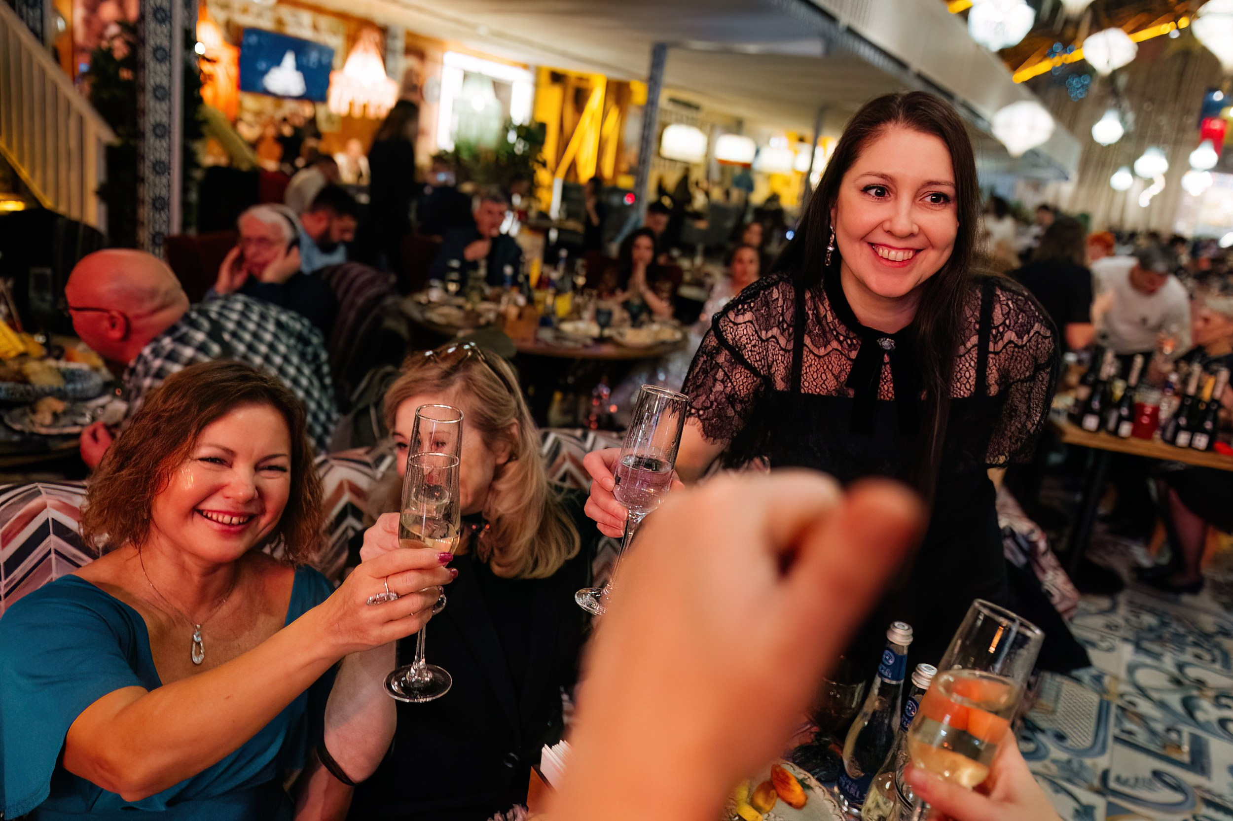 Новогодняя ночь 2024 в ресторане Чайхона ВО. Коммерческий фотограф в Санкт-Петербурге Анна Кобзарь