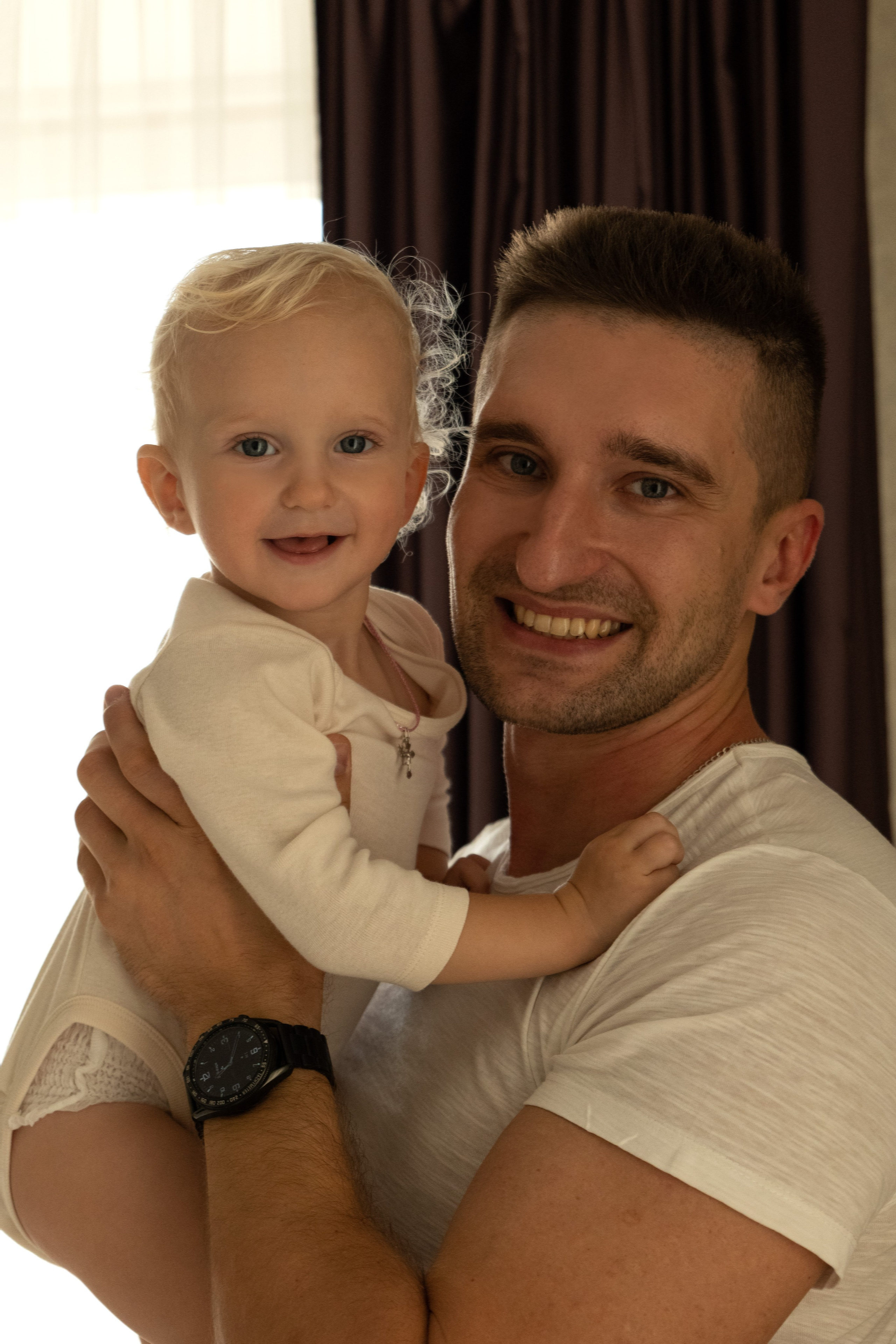 Семейная фотосессия дома. Фотограф видеограф Ольга Василевская