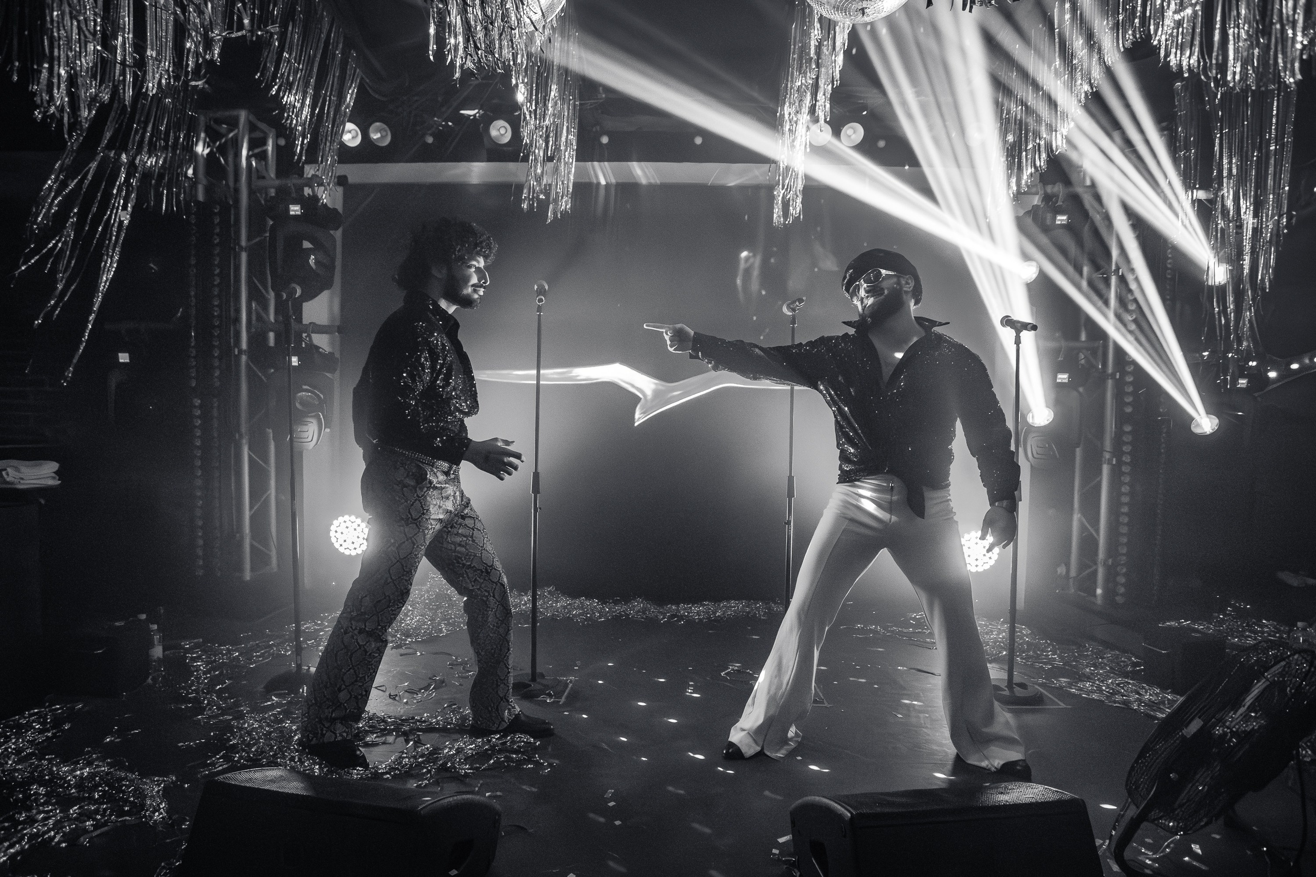 «Magic of BONEY`M «_Чайка на пляже_Ялта_06.12.2025 г. Аминов Руслан | Фотограф