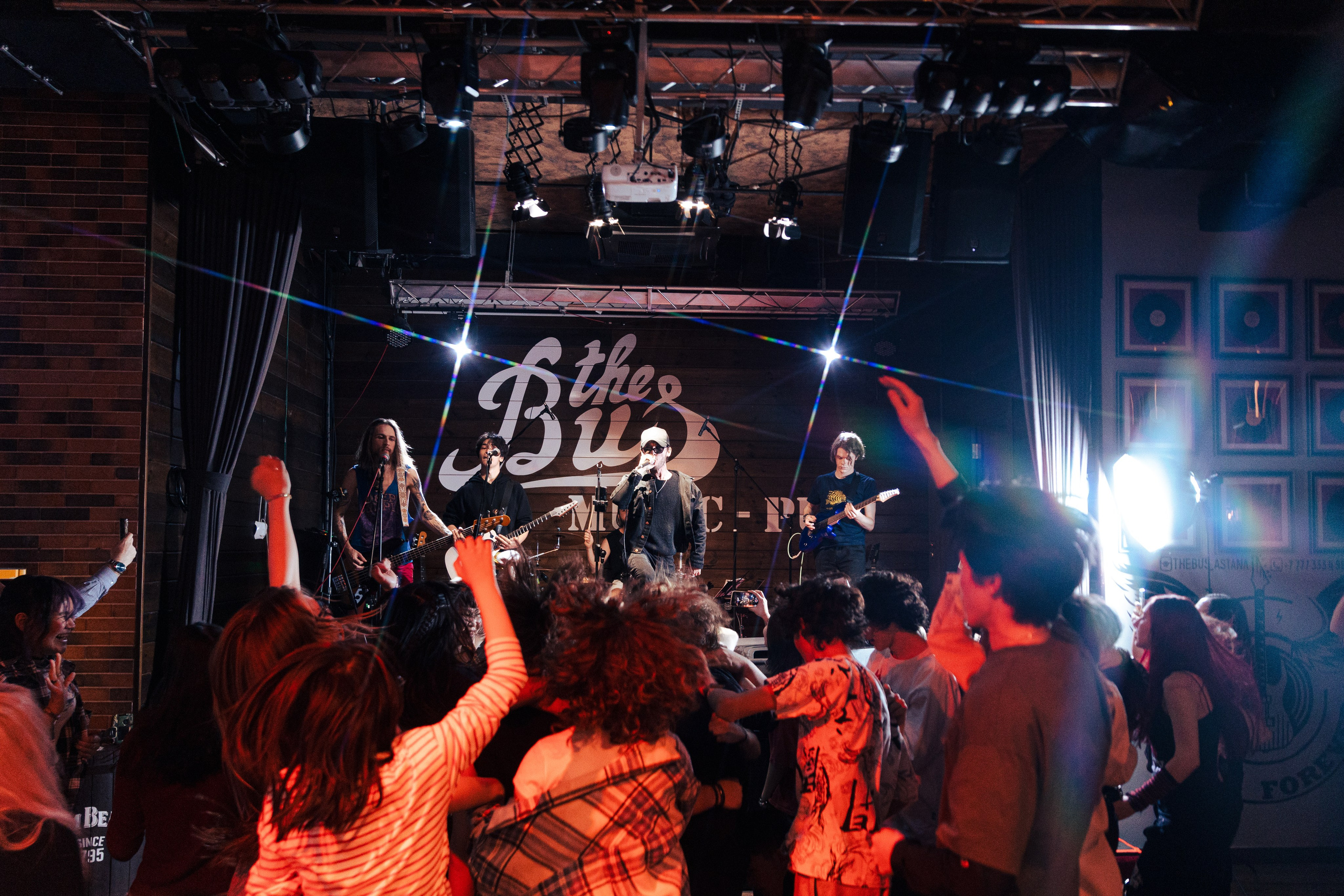 Концерт: «Не школа гитары». Портретный и репортажный фотограф в Астане Роман Григоров