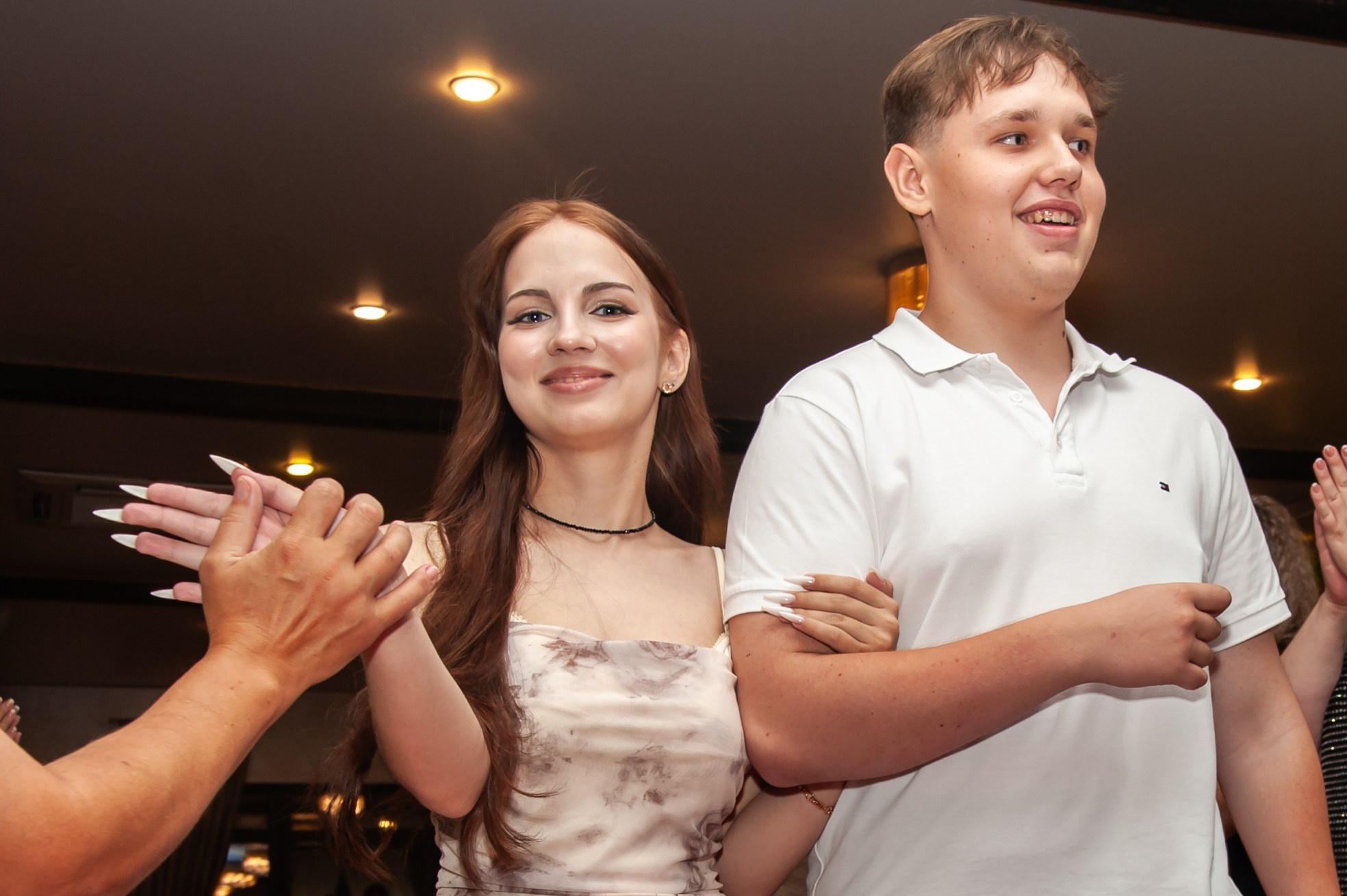 Выпускной МАОУ СОШ № 17 им. Эдуарда Есаяна. Свадебный и семейный фотограф Денис Лукьянов в Краснодаре, Краснодарском крае и Республике Крым