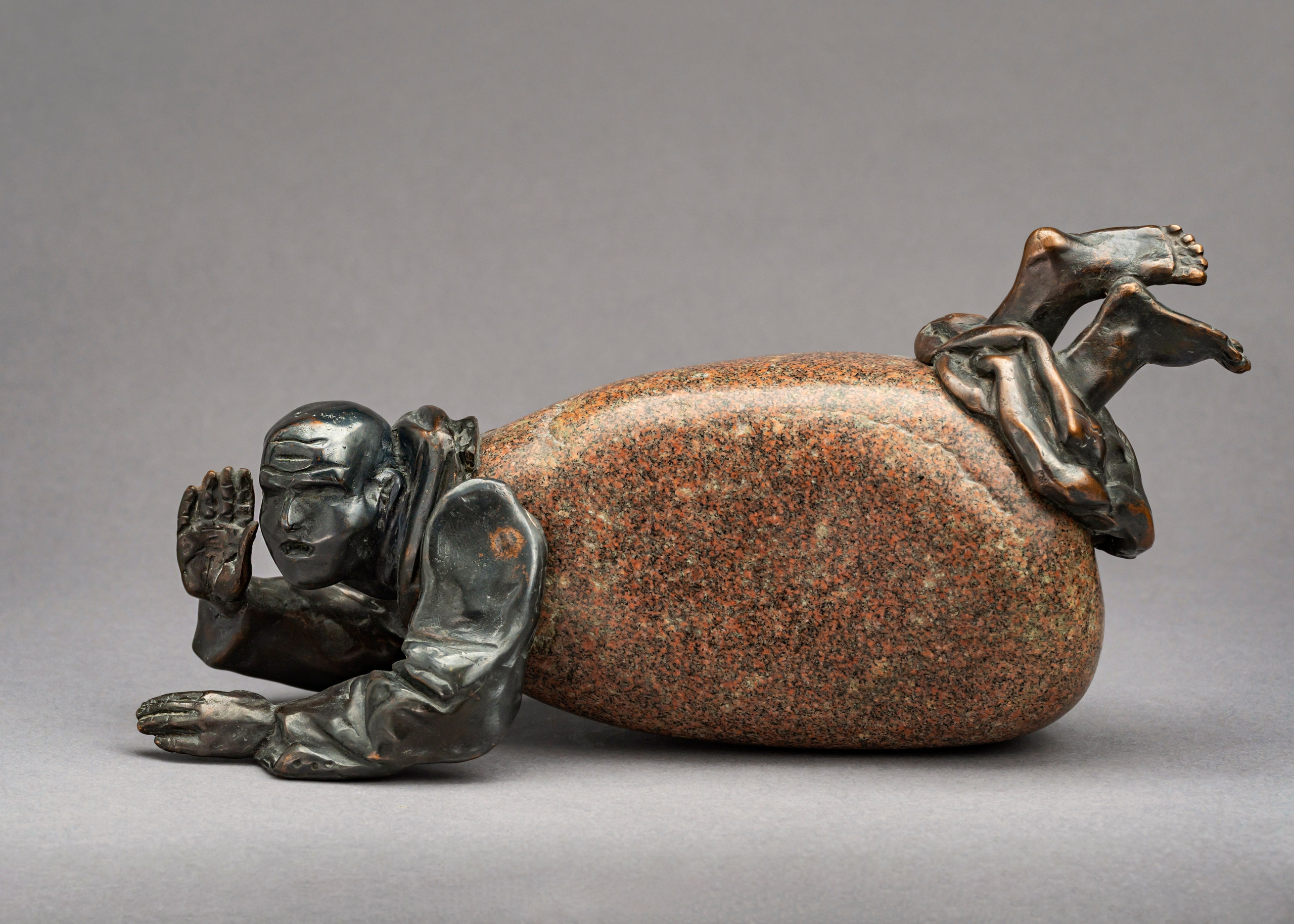 «Сплетник». Художественная скульптура, для коллекционирования и формирования пространства интерьера и экстерьера