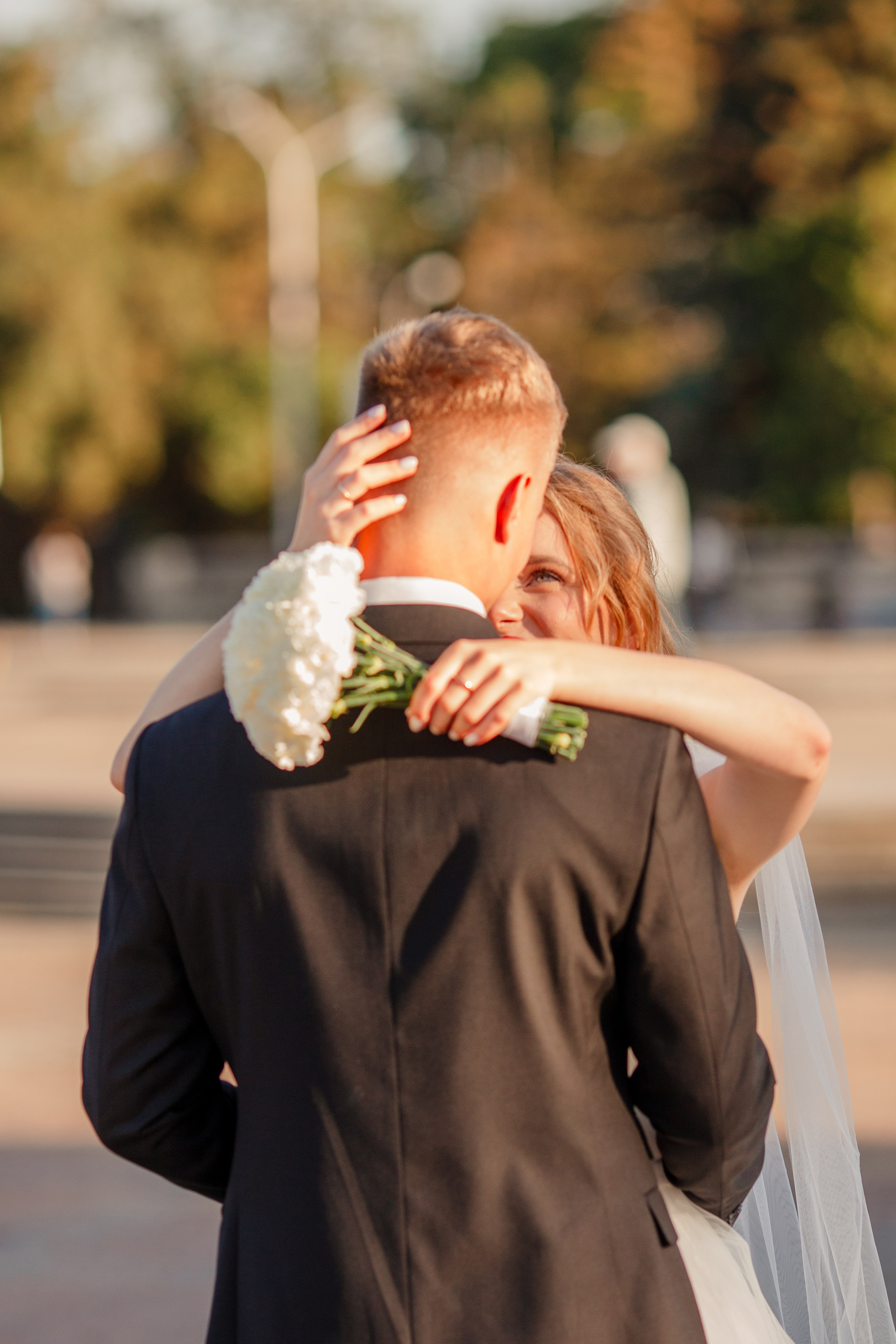 Фотосессия молодоженов у ЗАГСа Ставрополя. Фотограф Ставрополь Пятигорск Елизавета Дарина